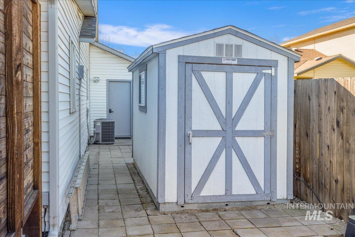 8688 W Mediterranean Ct, Boise, Idaho 83709, 3 Bedrooms, 2 Bathrooms, Residential For Sale, Price $599,900,MLS 98978833