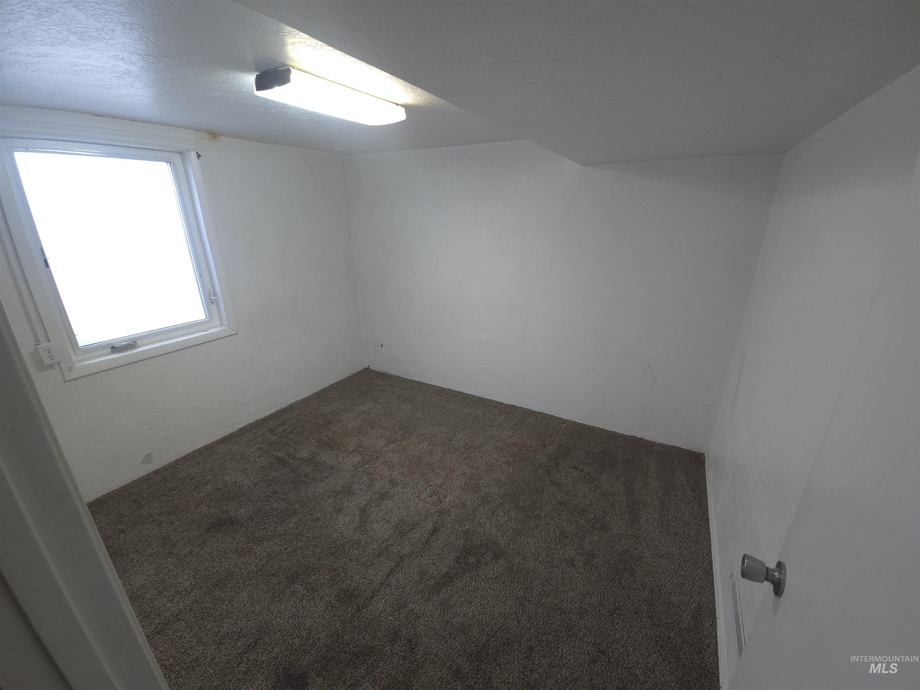 458 Rose St. N, Twin Falls, Idaho 83301, 4 Bedrooms, 2 Bathrooms, Residential For Sale, Price $310,000, 98978834