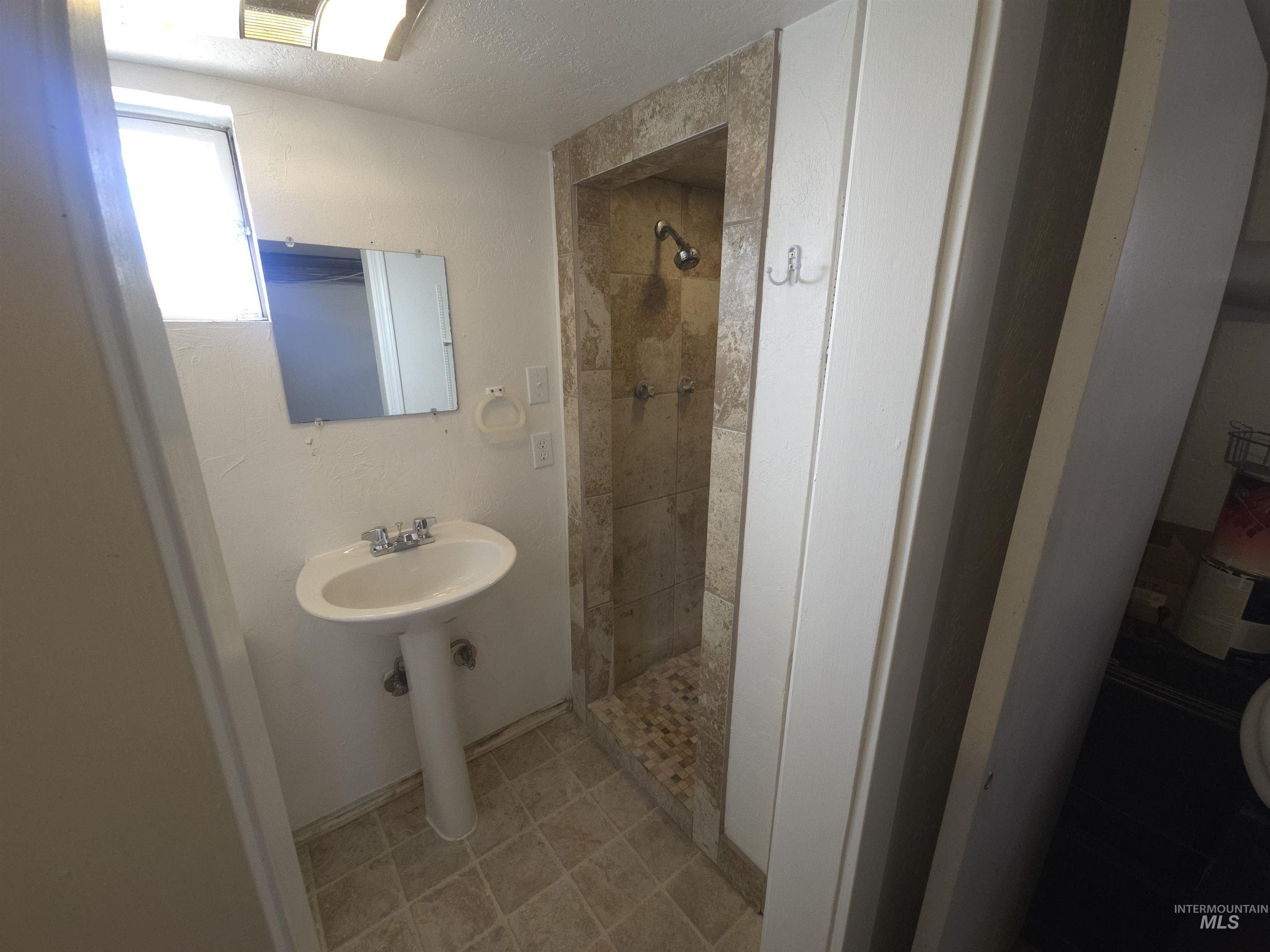 458 Rose St. N, Twin Falls, Idaho 83301, 4 Bedrooms, 2 Bathrooms, Residential For Sale, Price $310,000, 98978834