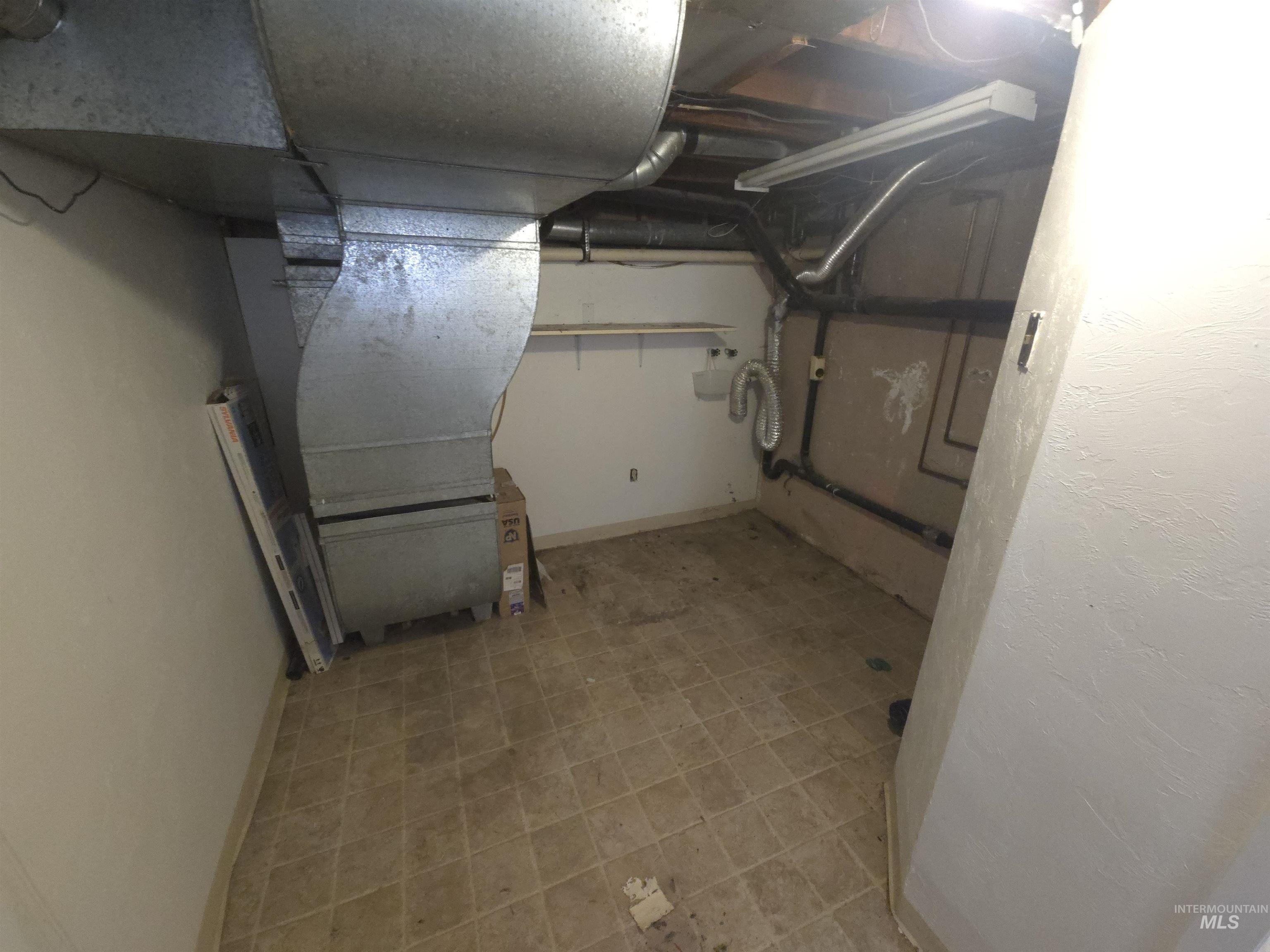 458 Rose St. N, Twin Falls, Idaho 83301, 4 Bedrooms, 2 Bathrooms, Residential For Sale, Price $310,000, 98978834