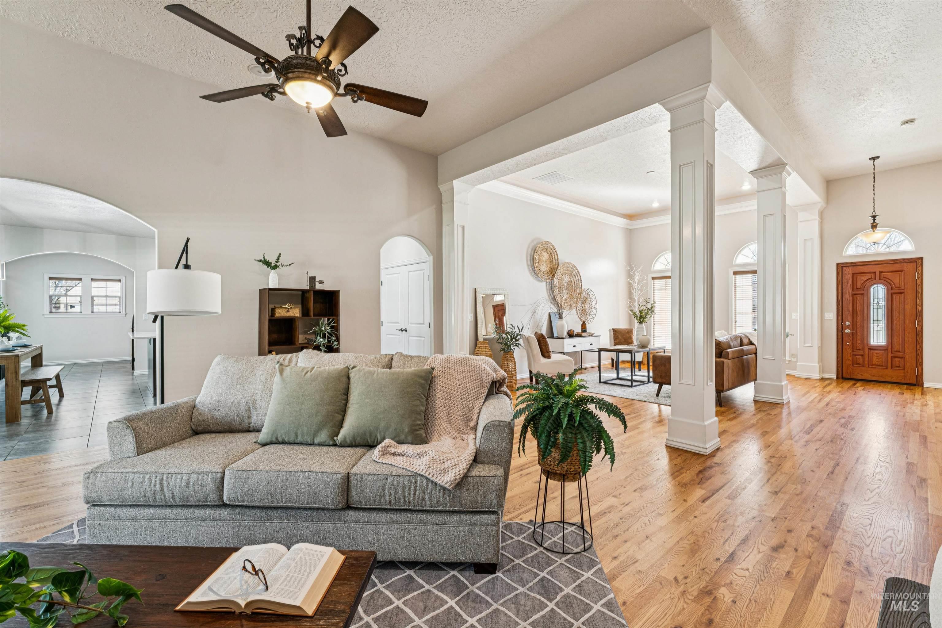 977 N Woodvalley, Eagle, Idaho 83616, 3 Bedrooms, 2.5 Bathrooms, Residential For Sale, Price $1,049,900,MLS 98978836