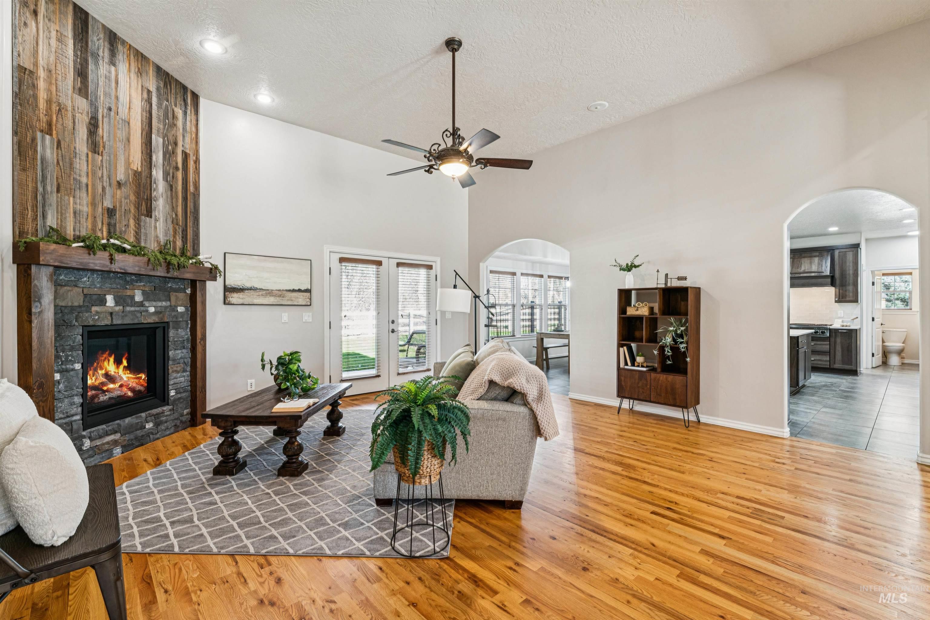 977 N Woodvalley, Eagle, Idaho 83616, 3 Bedrooms, 2.5 Bathrooms, Residential For Sale, Price $1,049,900,MLS 98978836