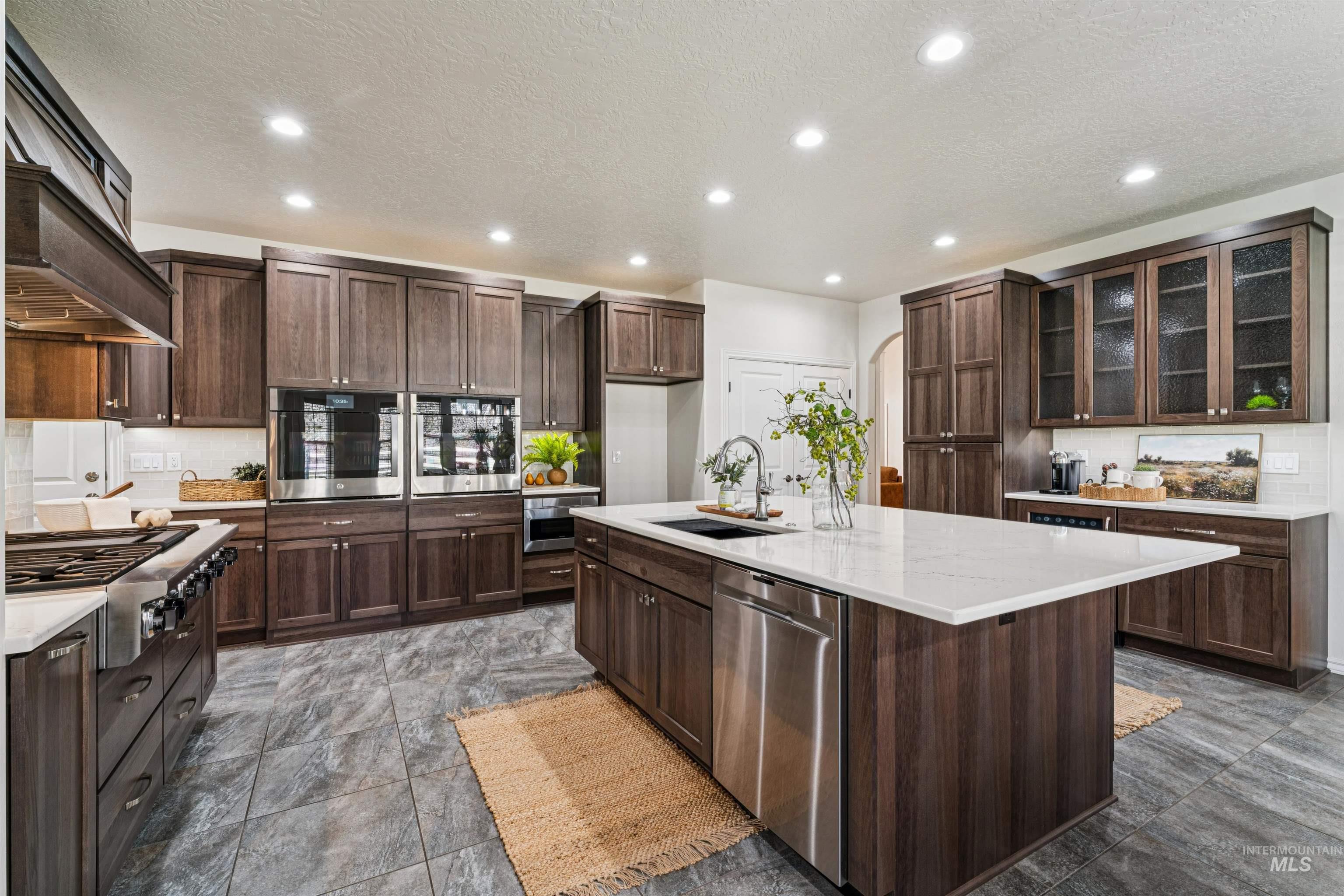 977 N Woodvalley, Eagle, Idaho 83616, 3 Bedrooms, 2.5 Bathrooms, Residential For Sale, Price $1,049,900,MLS 98978836