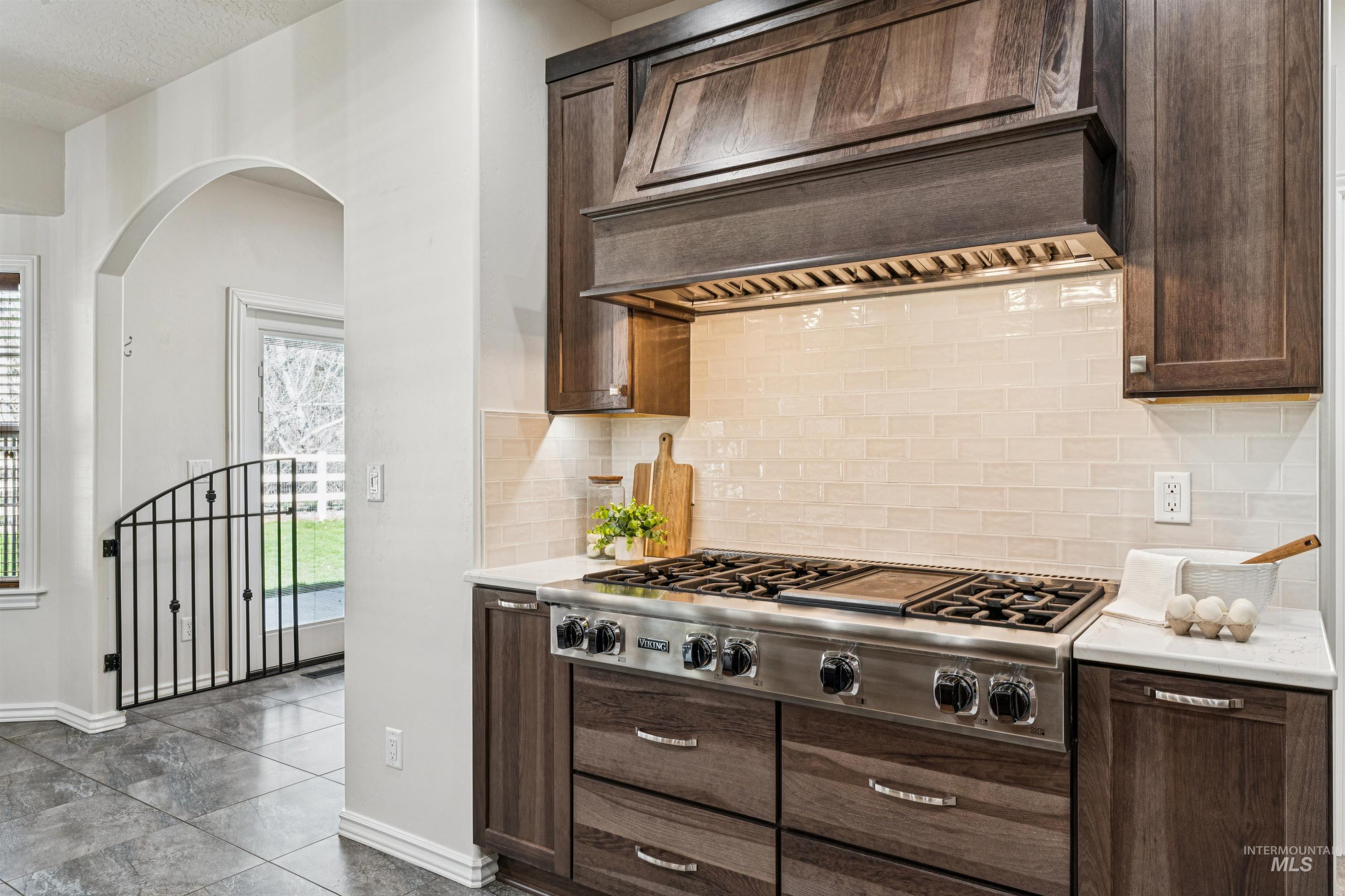 977 N Woodvalley, Eagle, Idaho 83616, 3 Bedrooms, 2.5 Bathrooms, Residential For Sale, Price $1,049,900,MLS 98978836