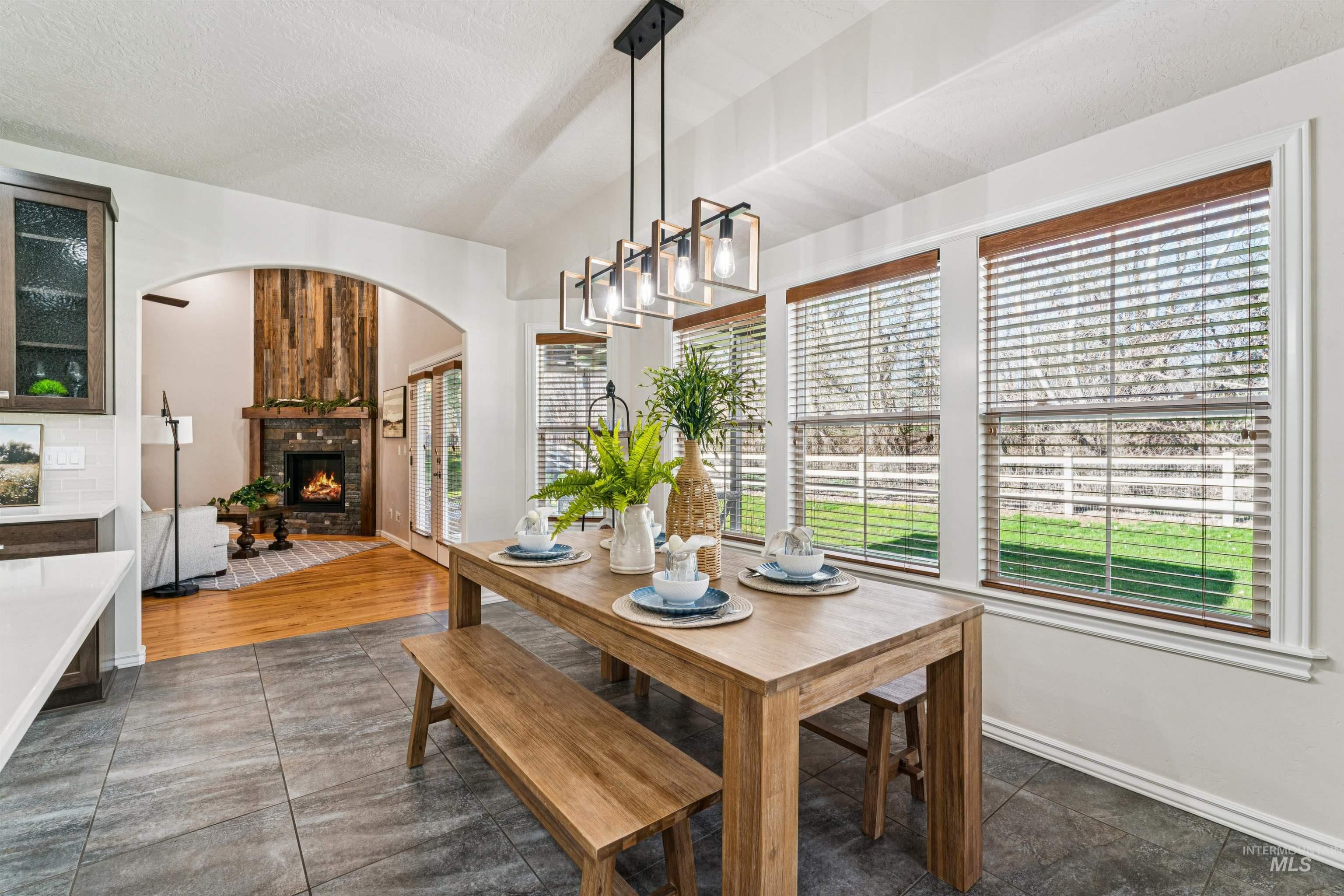 977 N Woodvalley, Eagle, Idaho 83616, 3 Bedrooms, 2.5 Bathrooms, Residential For Sale, Price $1,039,900,MLS 98978836