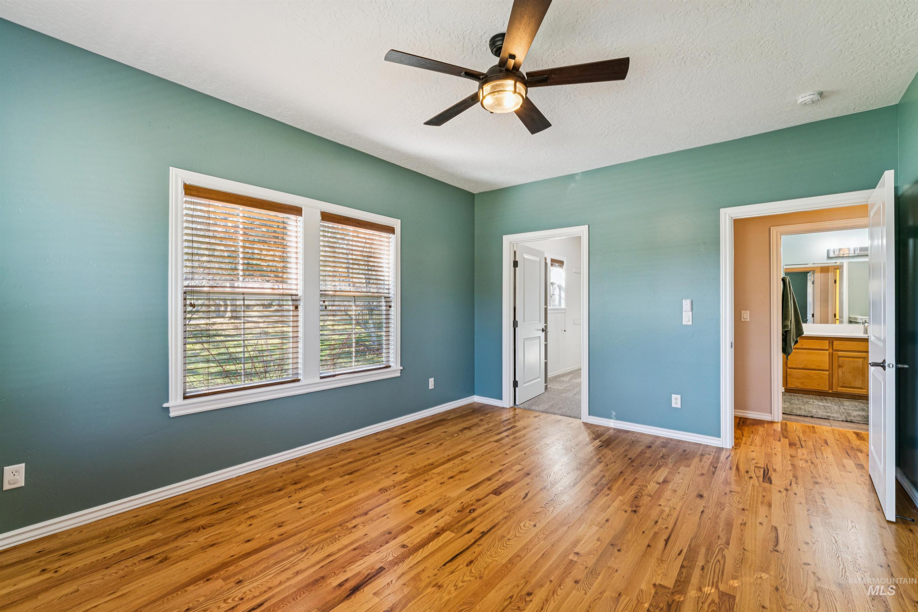 977 N Woodvalley, Eagle, Idaho 83616, 3 Bedrooms, 2.5 Bathrooms, Residential For Sale, Price $1,039,900,MLS 98978836