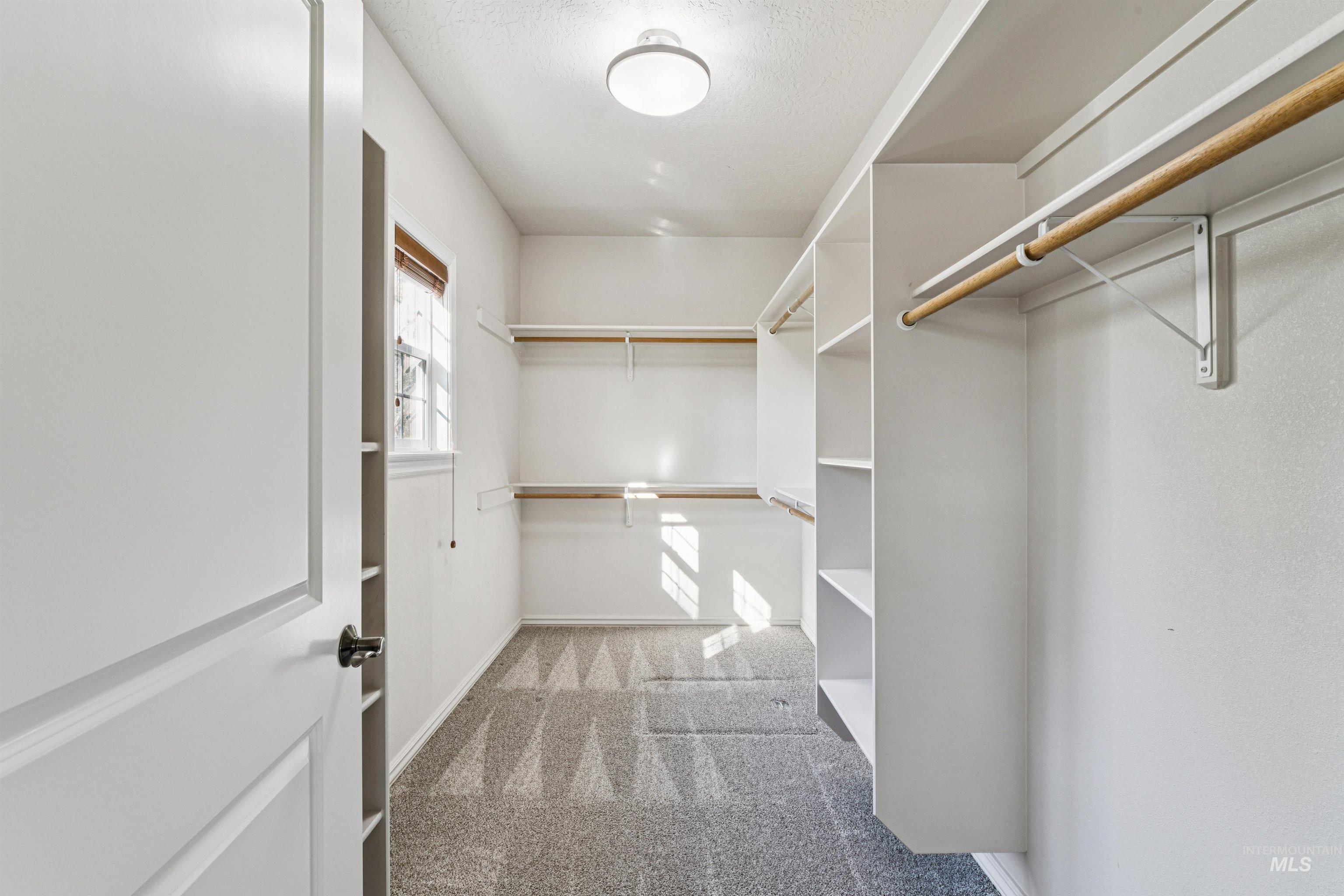 977 N Woodvalley, Eagle, Idaho 83616, 3 Bedrooms, 2.5 Bathrooms, Residential For Sale, Price $1,049,900,MLS 98978836