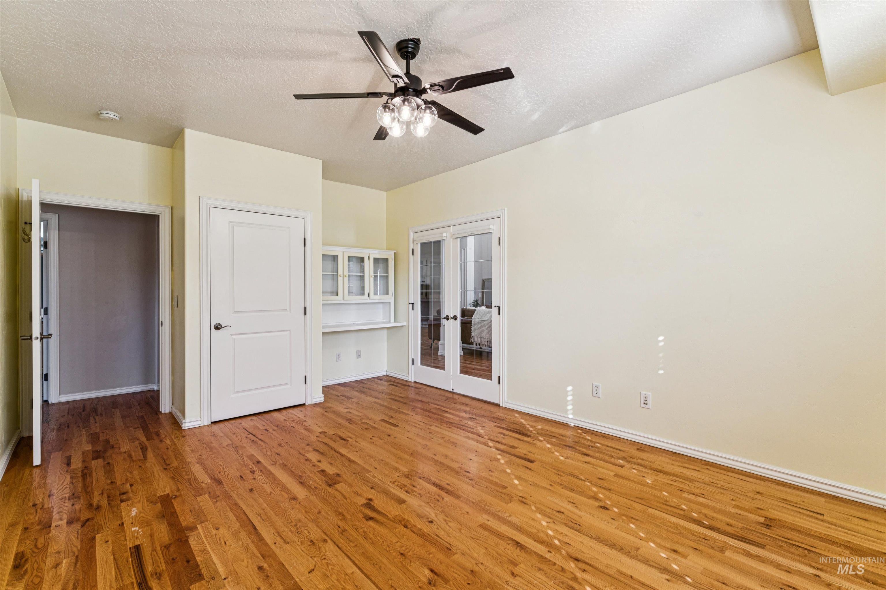 977 N Woodvalley, Eagle, Idaho 83616, 3 Bedrooms, 2.5 Bathrooms, Residential For Sale, Price $1,049,900,MLS 98978836