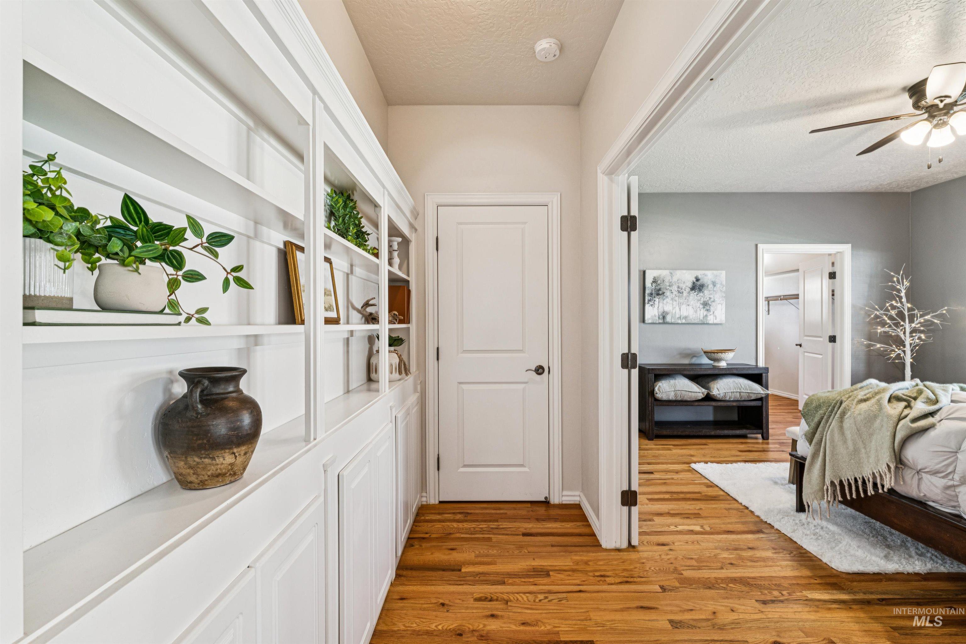 977 N Woodvalley, Eagle, Idaho 83616, 3 Bedrooms, 2.5 Bathrooms, Residential For Sale, Price $1,049,900,MLS 98978836