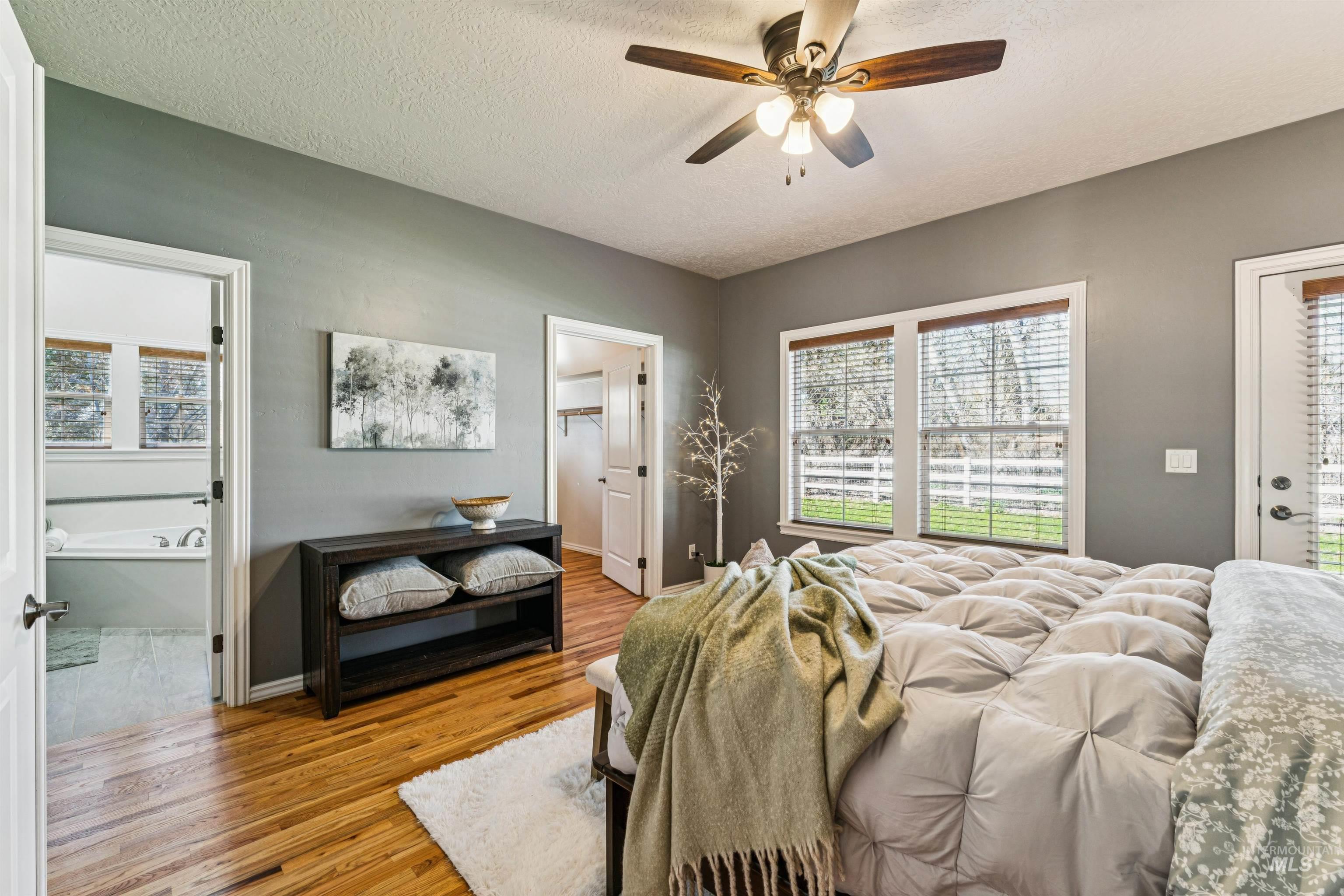 977 N Woodvalley, Eagle, Idaho 83616, 3 Bedrooms, 2.5 Bathrooms, Residential For Sale, Price $1,039,900,MLS 98978836