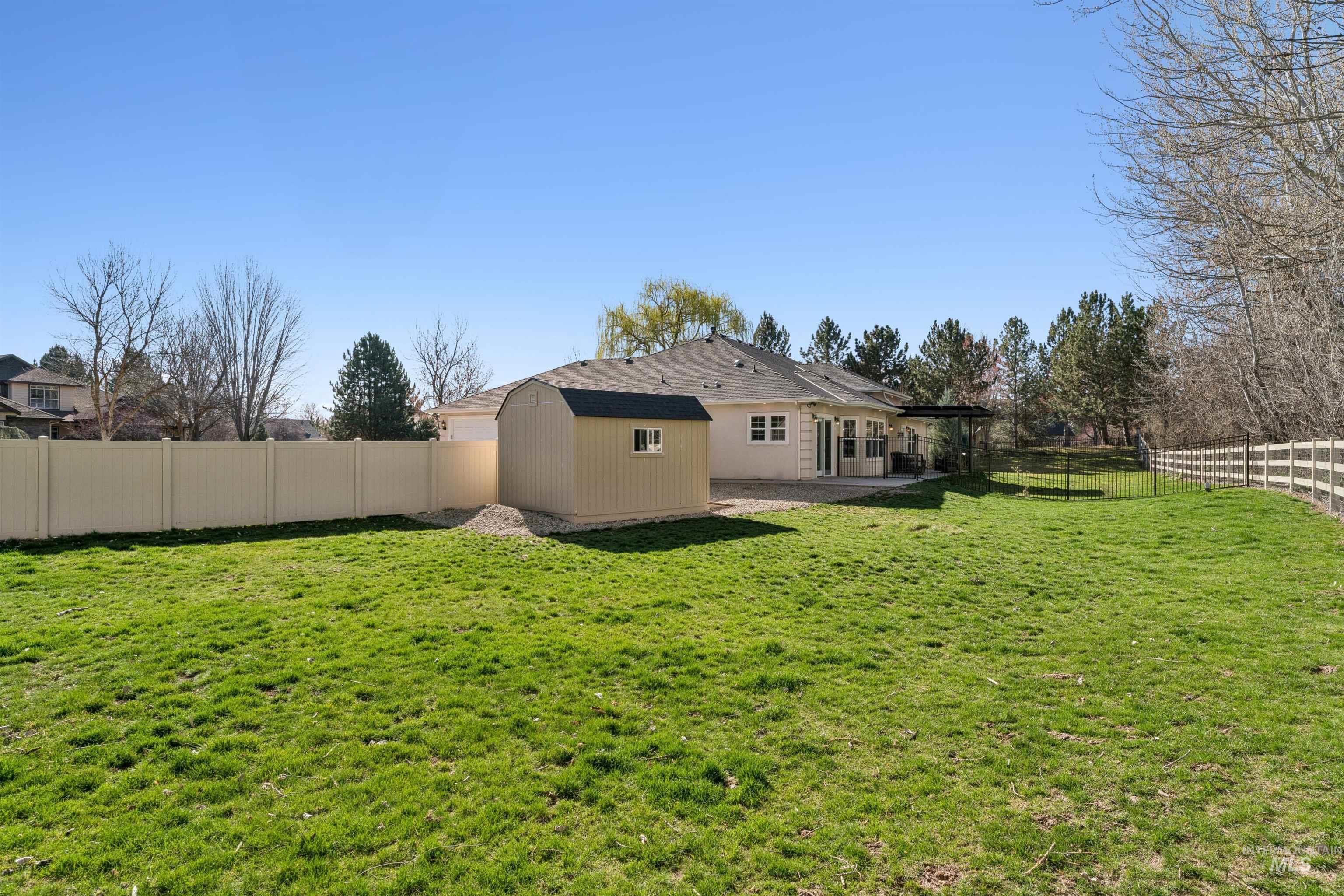 977 N Woodvalley, Eagle, Idaho 83616, 3 Bedrooms, 2.5 Bathrooms, Residential For Sale, Price $1,049,900,MLS 98978836