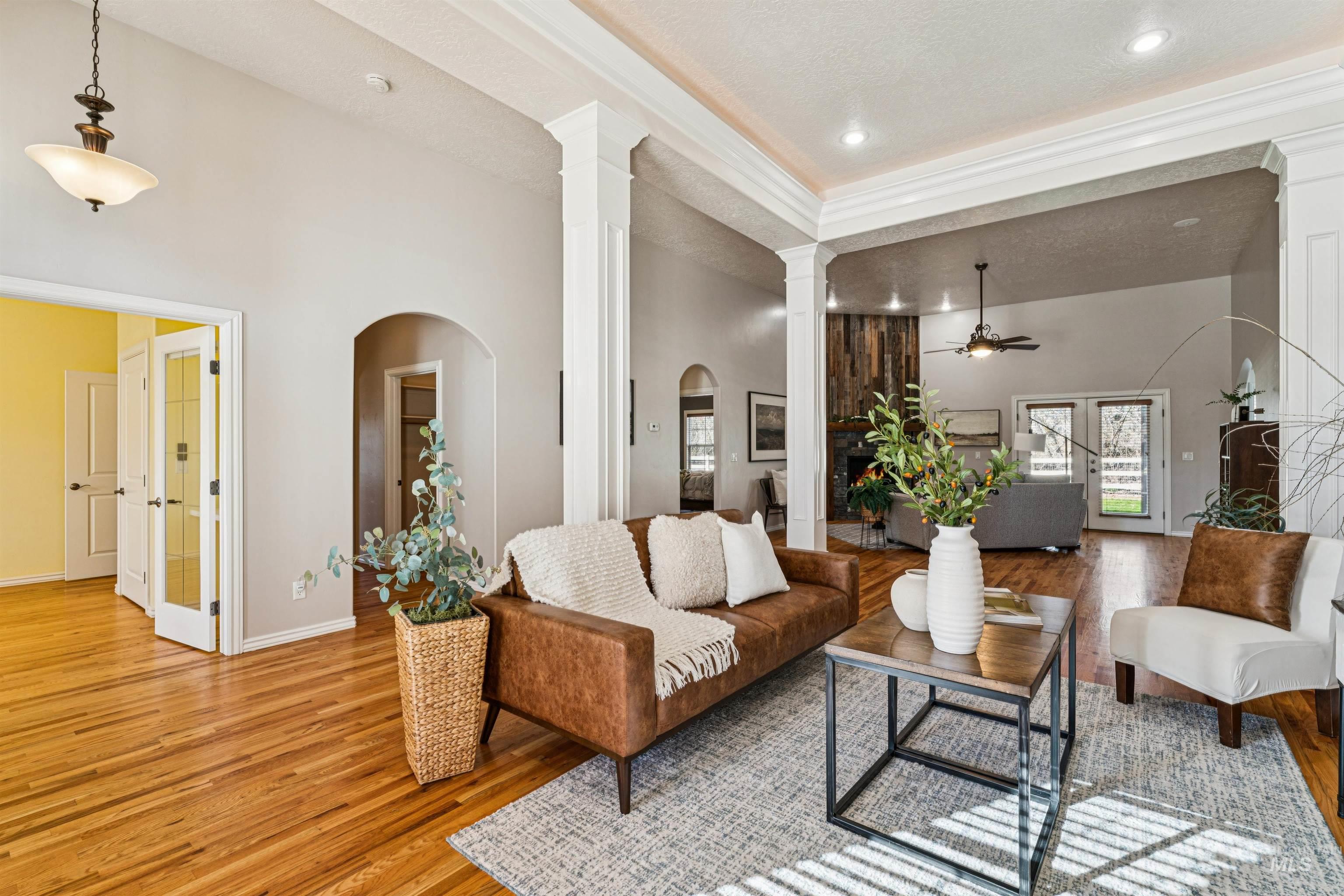 977 N Woodvalley, Eagle, Idaho 83616, 3 Bedrooms, 2.5 Bathrooms, Residential For Sale, Price $1,039,900,MLS 98978836