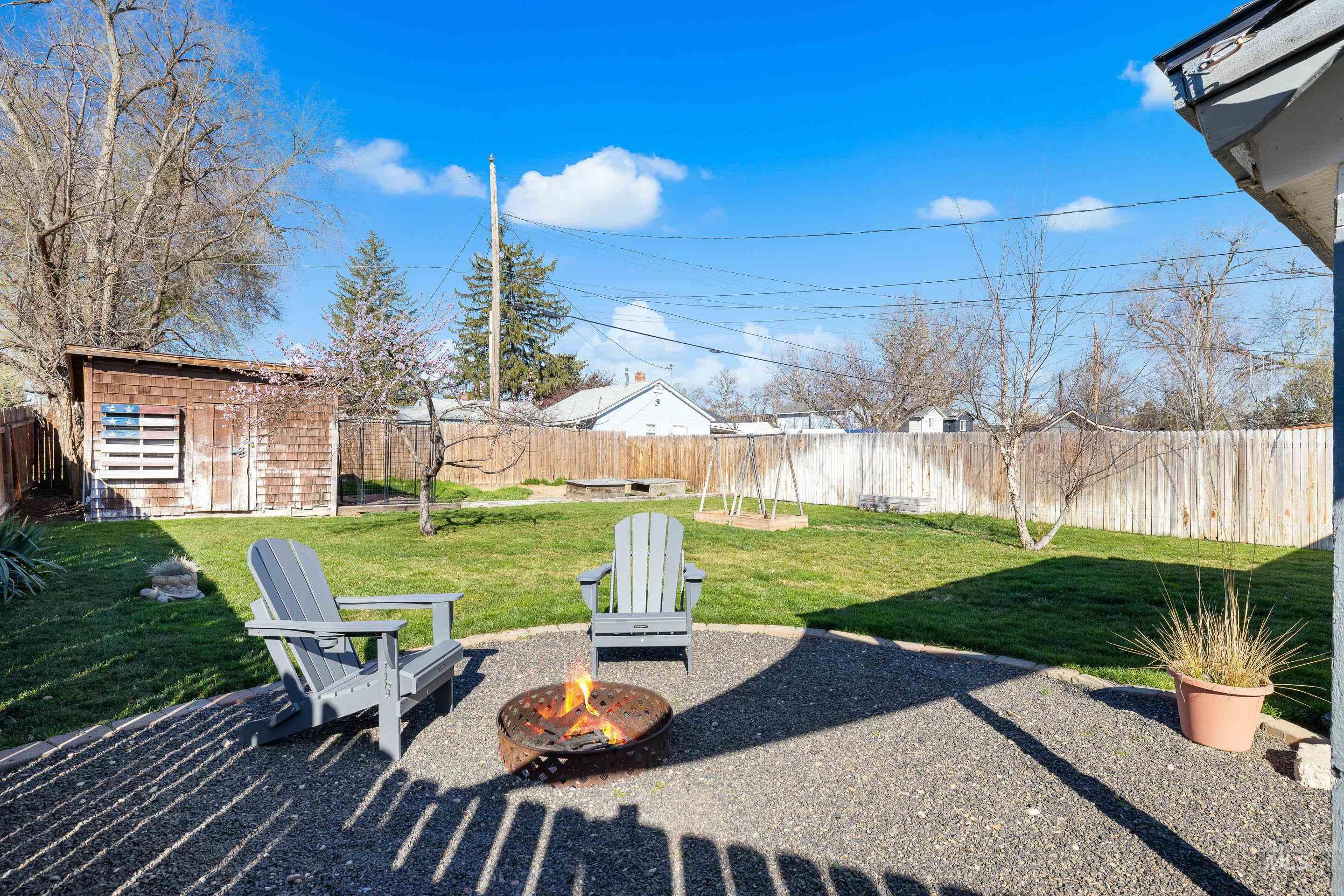 2131 S Atlantic St, Boise, Idaho 83705, 2 Bedrooms, 1 Bathroom, Residential For Sale, Price $315,000,MLS 98978840