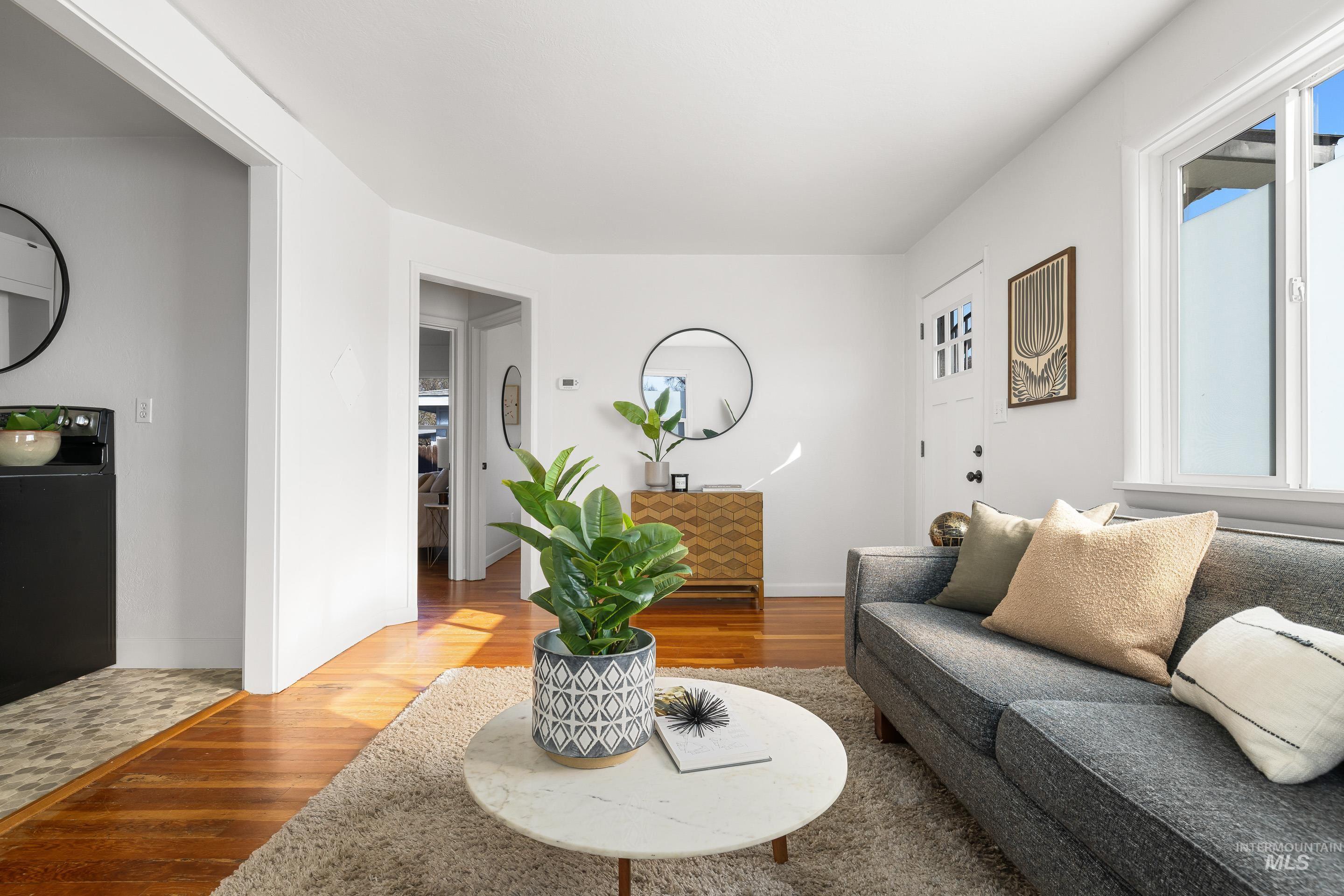 2131 S Atlantic St, Boise, Idaho 83705, 2 Bedrooms, 1 Bathroom, Residential For Sale, Price $315,000,MLS 98978840