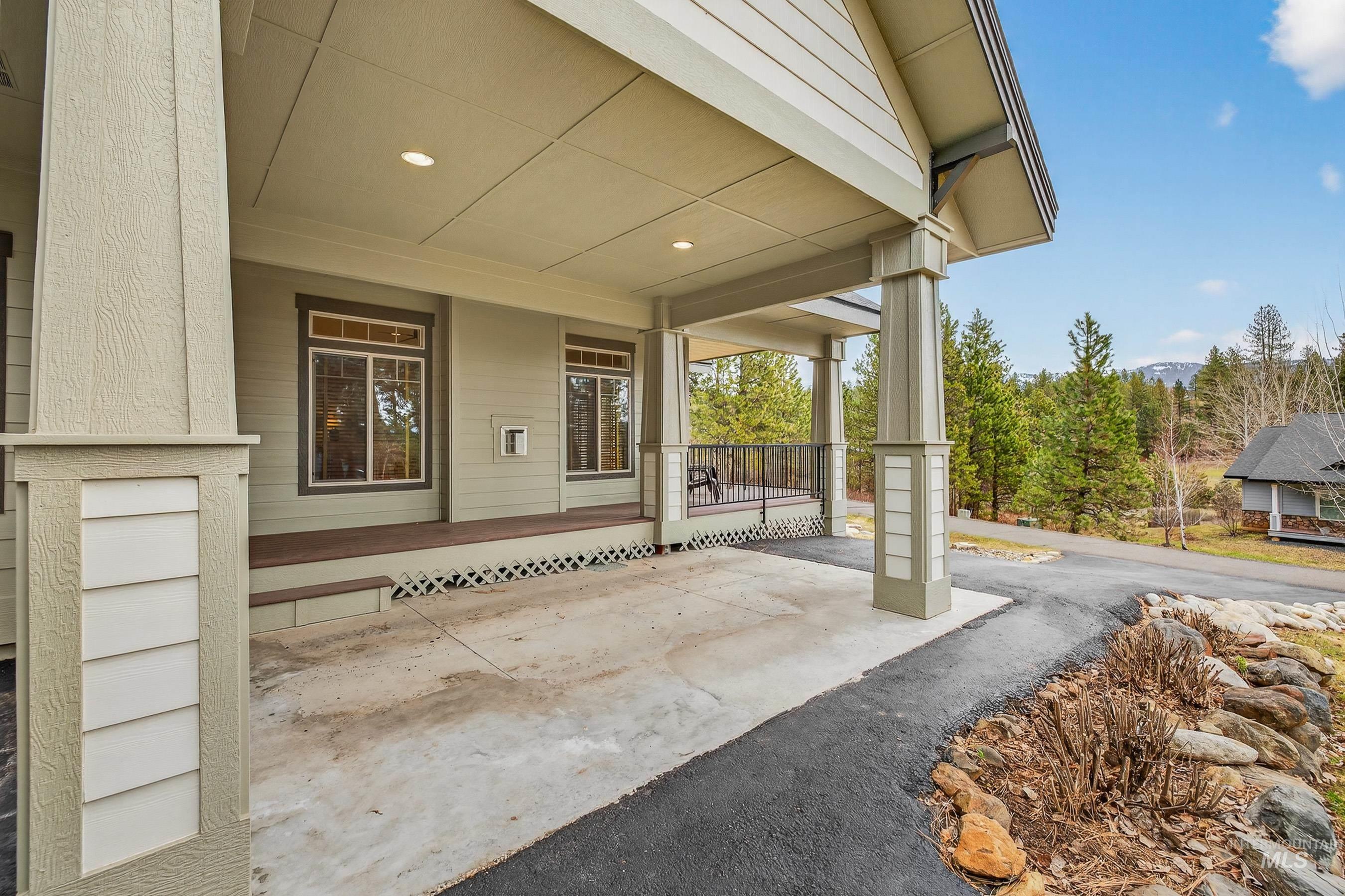 3901 Ponderosa Court, New Meadows, Idaho 83654, 3 Bedrooms, 2 Bathrooms, Residential For Sale, Price $889,000,MLS 98978845