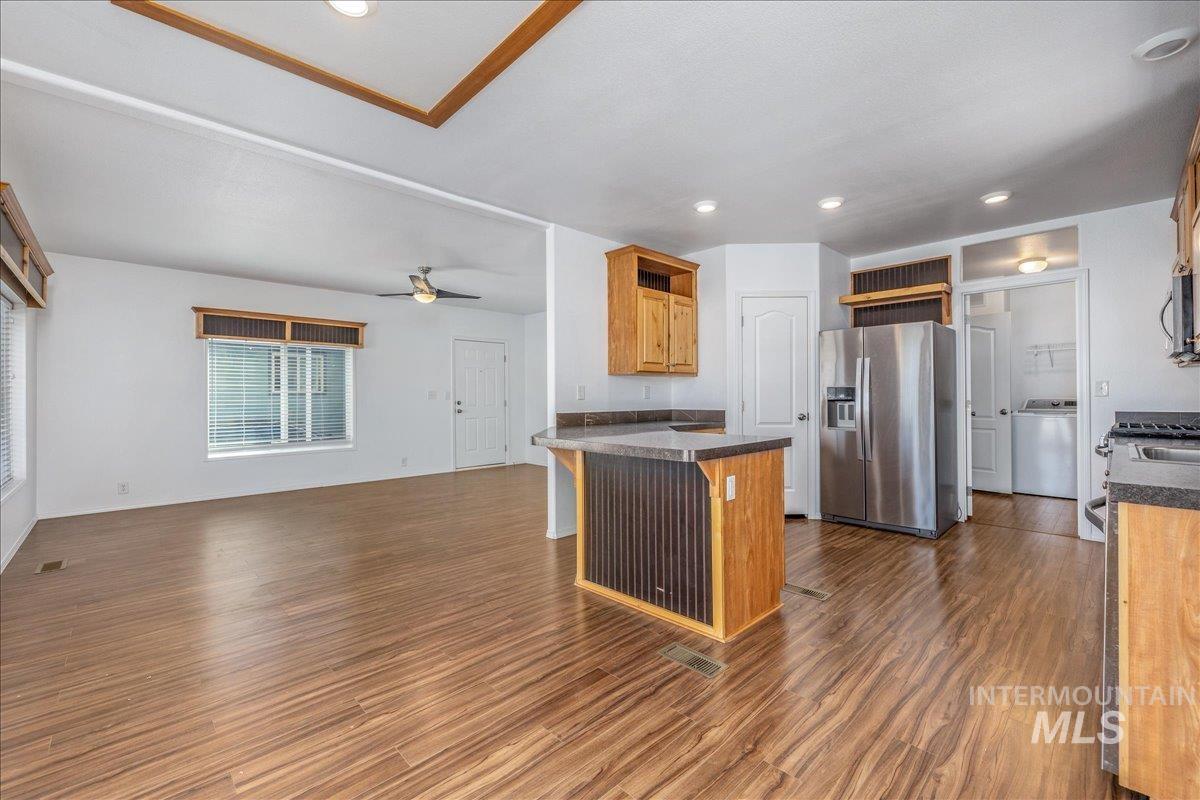 2164 Blue Spruce Ln, Boise, Idaho 83716, 3 Bedrooms, 2 Bathrooms, Residential For Sale, Price $229,999,MLS 98978846