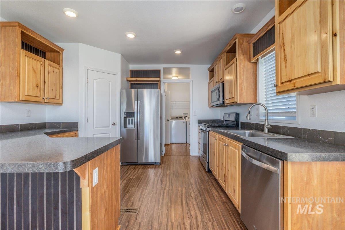 2164 Blue Spruce Ln, Boise, Idaho 83716, 3 Bedrooms, 2 Bathrooms, Residential For Sale, Price $229,999,MLS 98978846