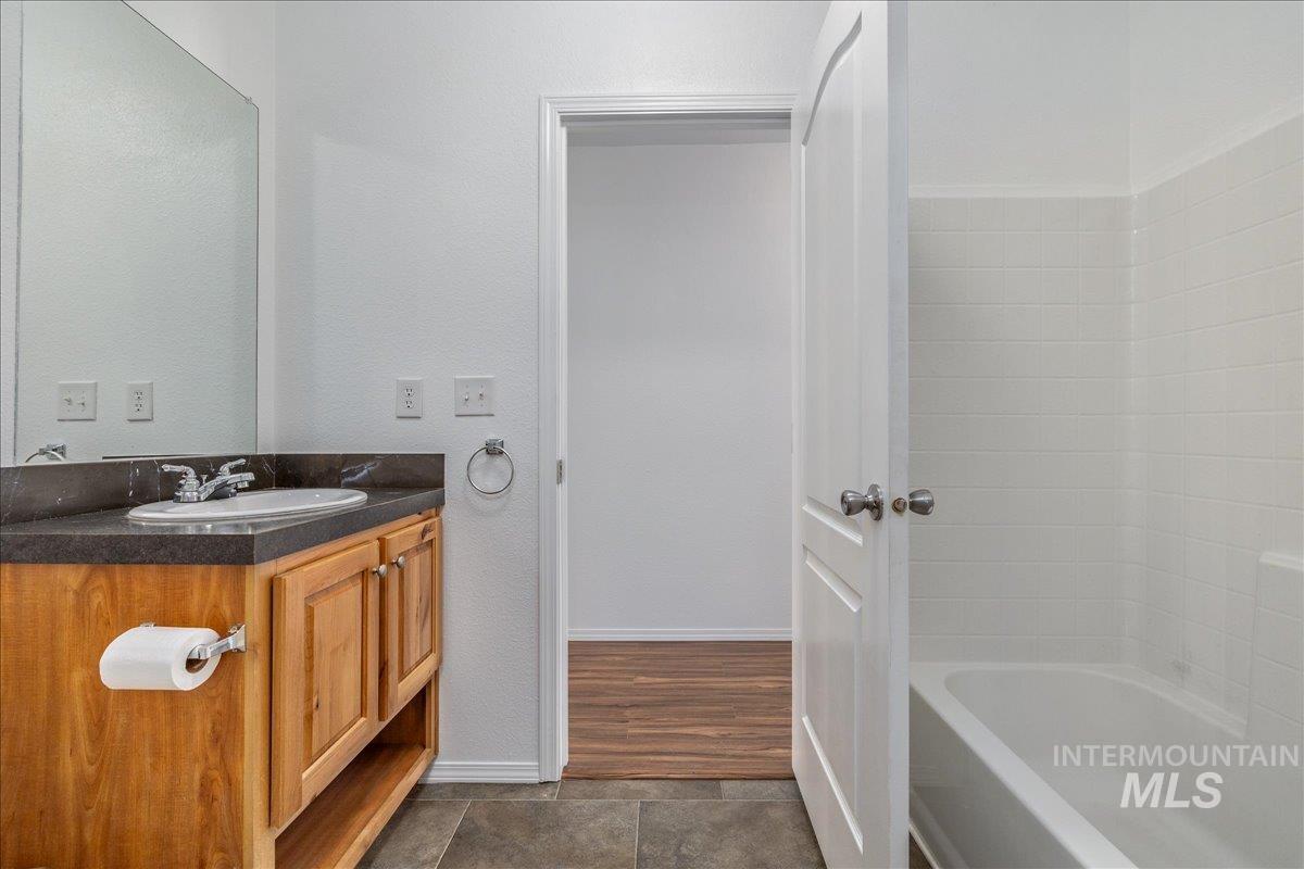 2164 Blue Spruce Ln, Boise, Idaho 83716, 3 Bedrooms, 2 Bathrooms, Residential For Sale, Price $229,999,MLS 98978846