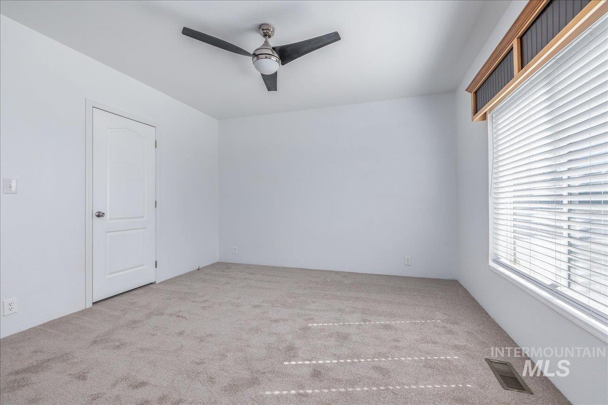 2164 Blue Spruce Ln, Boise, Idaho 83716, 3 Bedrooms, 2 Bathrooms, Residential For Sale, Price $229,999,MLS 98978846