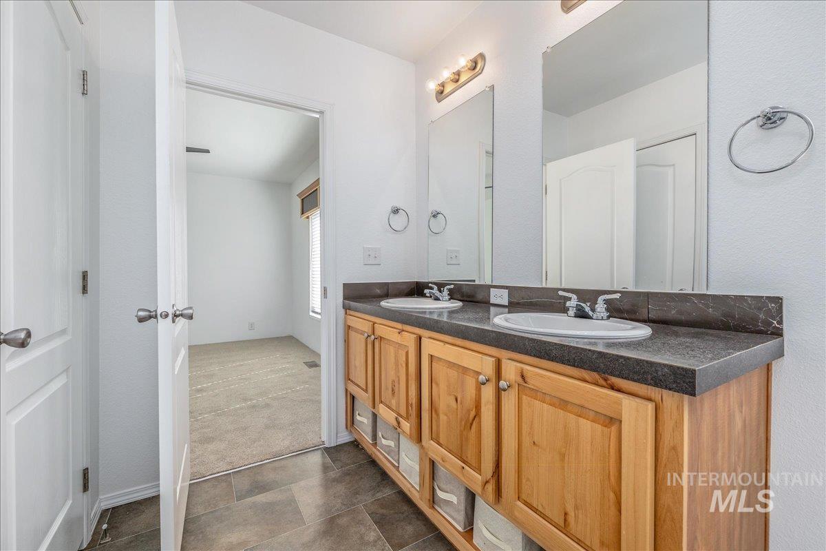 2164 Blue Spruce Ln, Boise, Idaho 83716, 3 Bedrooms, 2 Bathrooms, Residential For Sale, Price $229,999,MLS 98978846