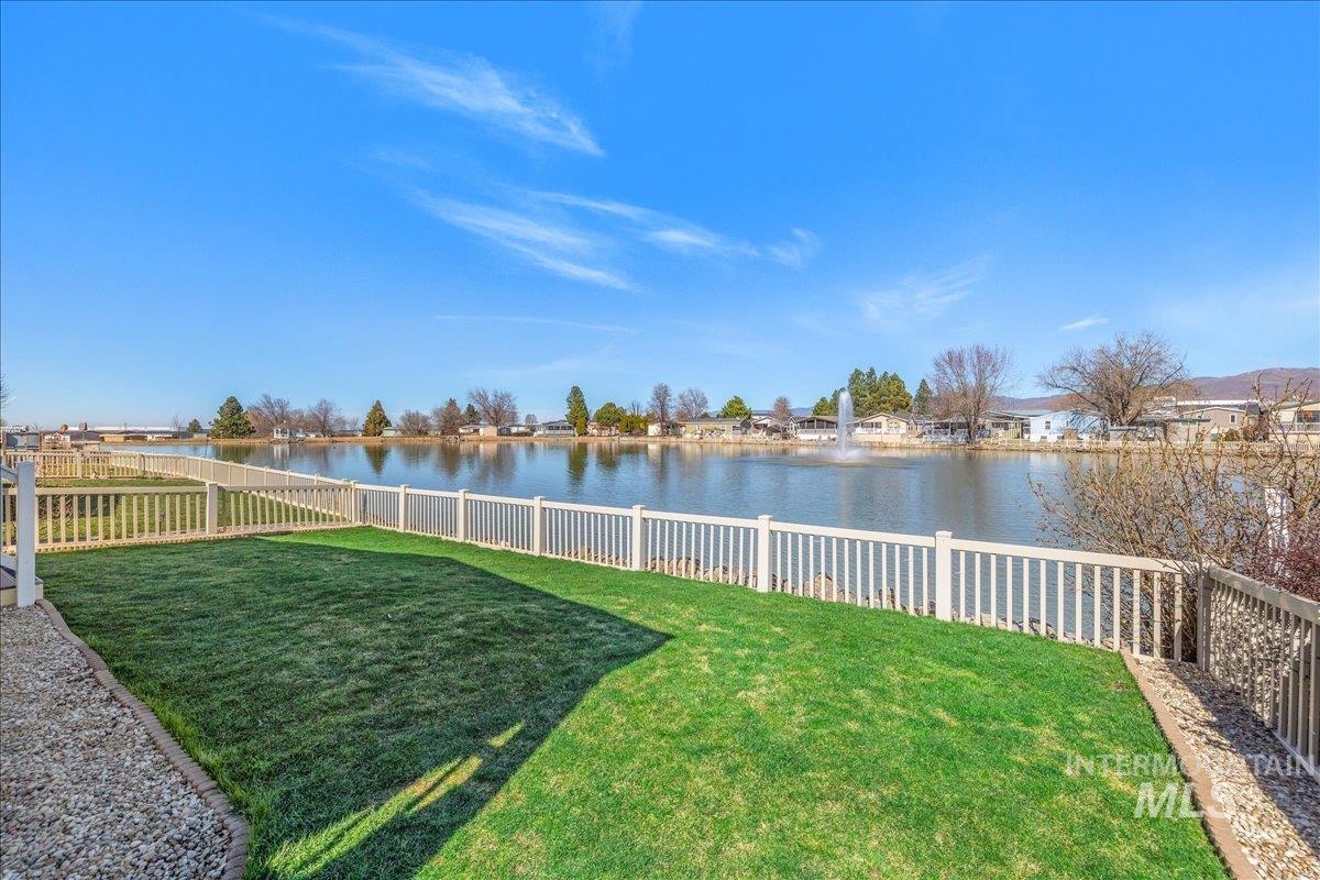 2164 Blue Spruce Ln, Boise, Idaho 83716, 3 Bedrooms, 2 Bathrooms, Residential For Sale, Price $229,999,MLS 98978846