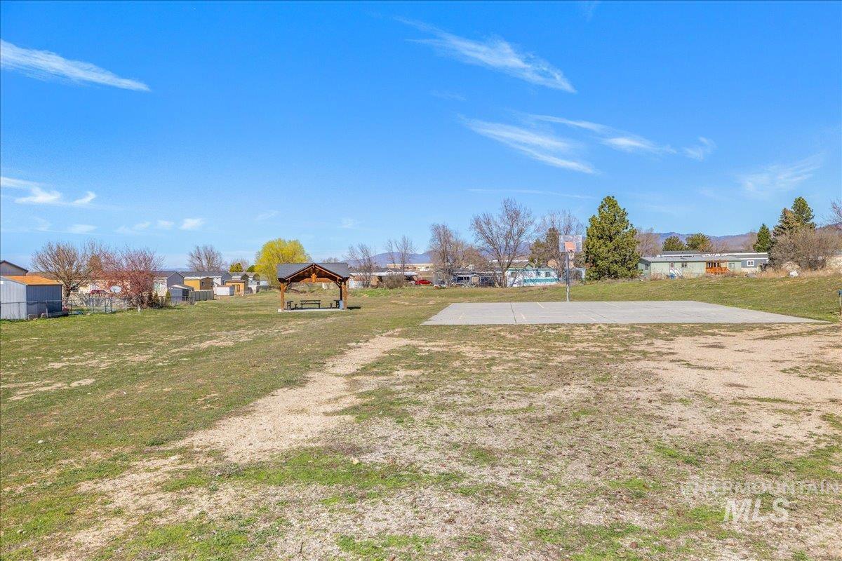 2164 Blue Spruce Ln, Boise, Idaho 83716, 3 Bedrooms, 2 Bathrooms, Residential For Sale, Price $229,999,MLS 98978846