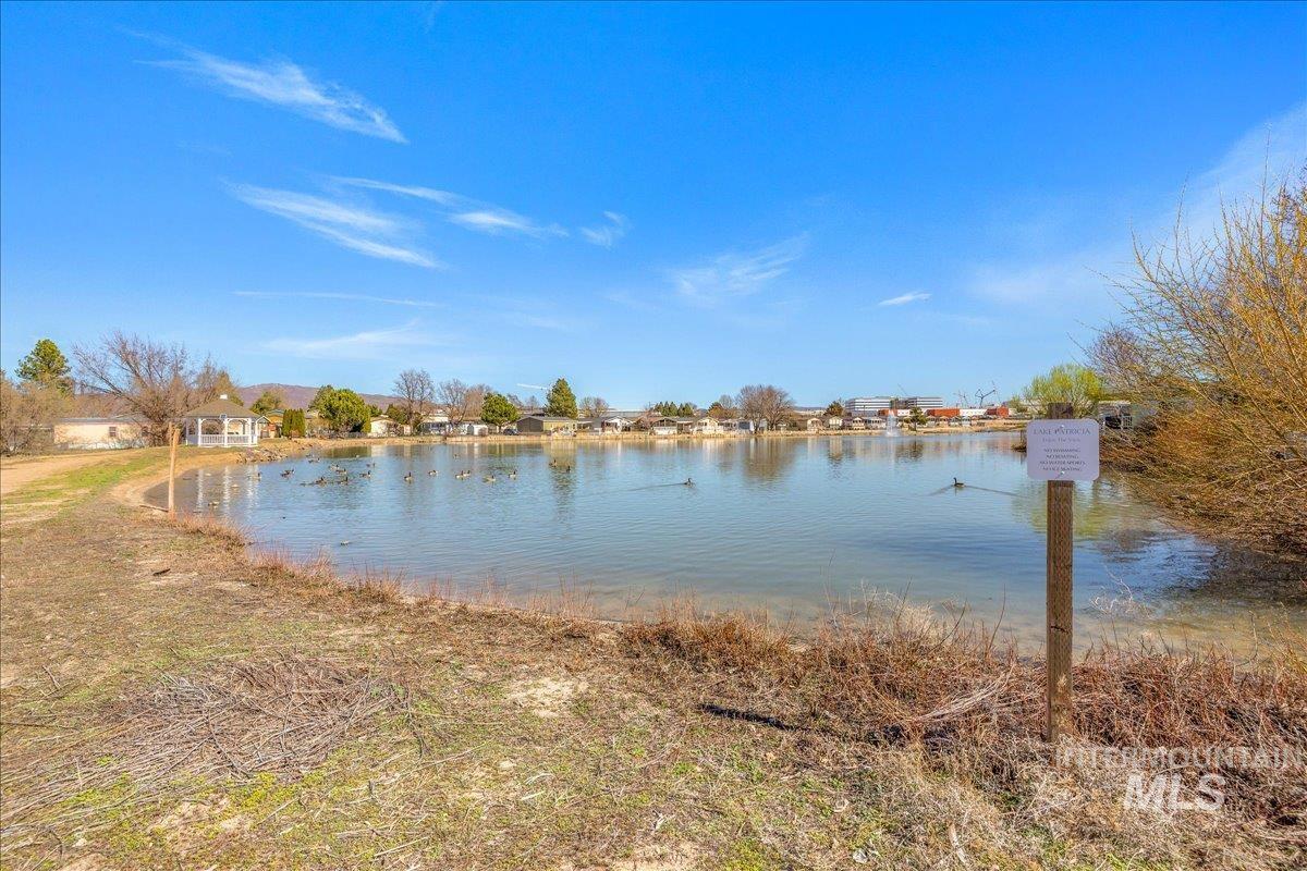 2164 Blue Spruce Ln, Boise, Idaho 83716, 3 Bedrooms, 2 Bathrooms, Residential For Sale, Price $229,999,MLS 98978846