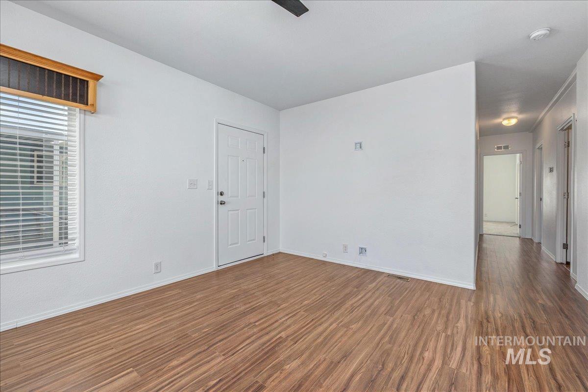 2164 Blue Spruce Ln, Boise, Idaho 83716, 3 Bedrooms, 2 Bathrooms, Residential For Sale, Price $229,999,MLS 98978846