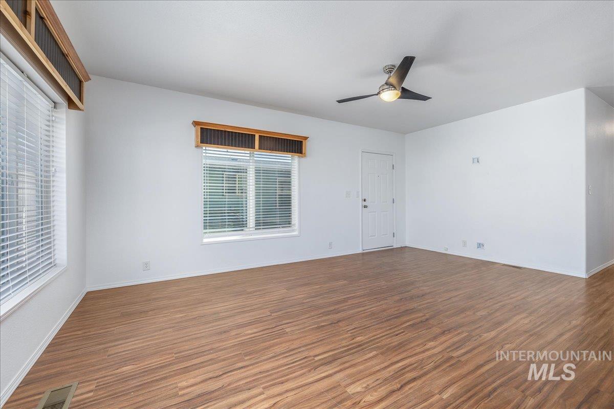 2164 Blue Spruce Ln, Boise, Idaho 83716, 3 Bedrooms, 2 Bathrooms, Residential For Sale, Price $229,999,MLS 98978846