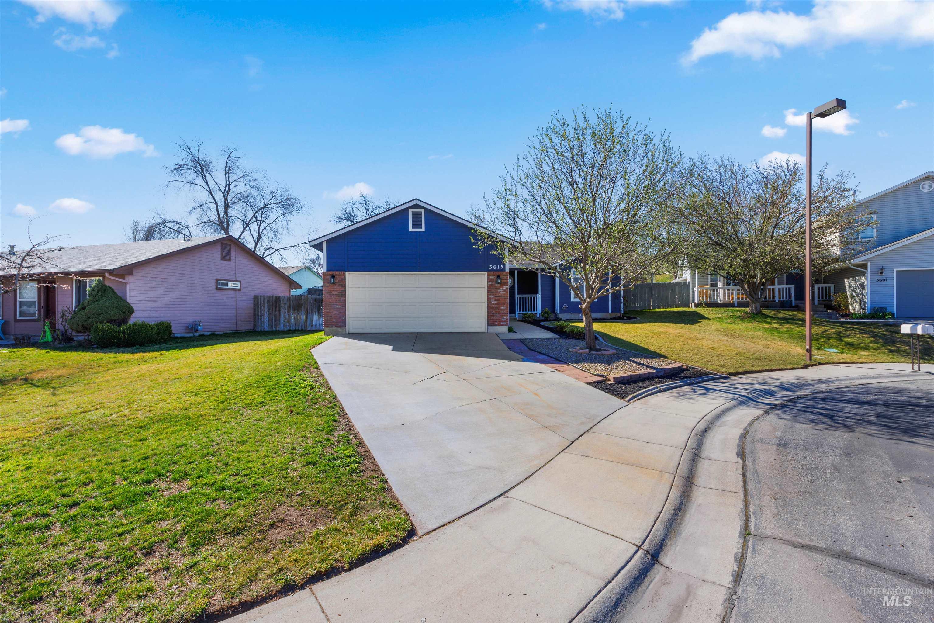 3615 S Carbondale Place, Meridian, Idaho 83642, 3 Bedrooms, 2 Bathrooms, Residential For Sale, Price $379,900,MLS 98978848