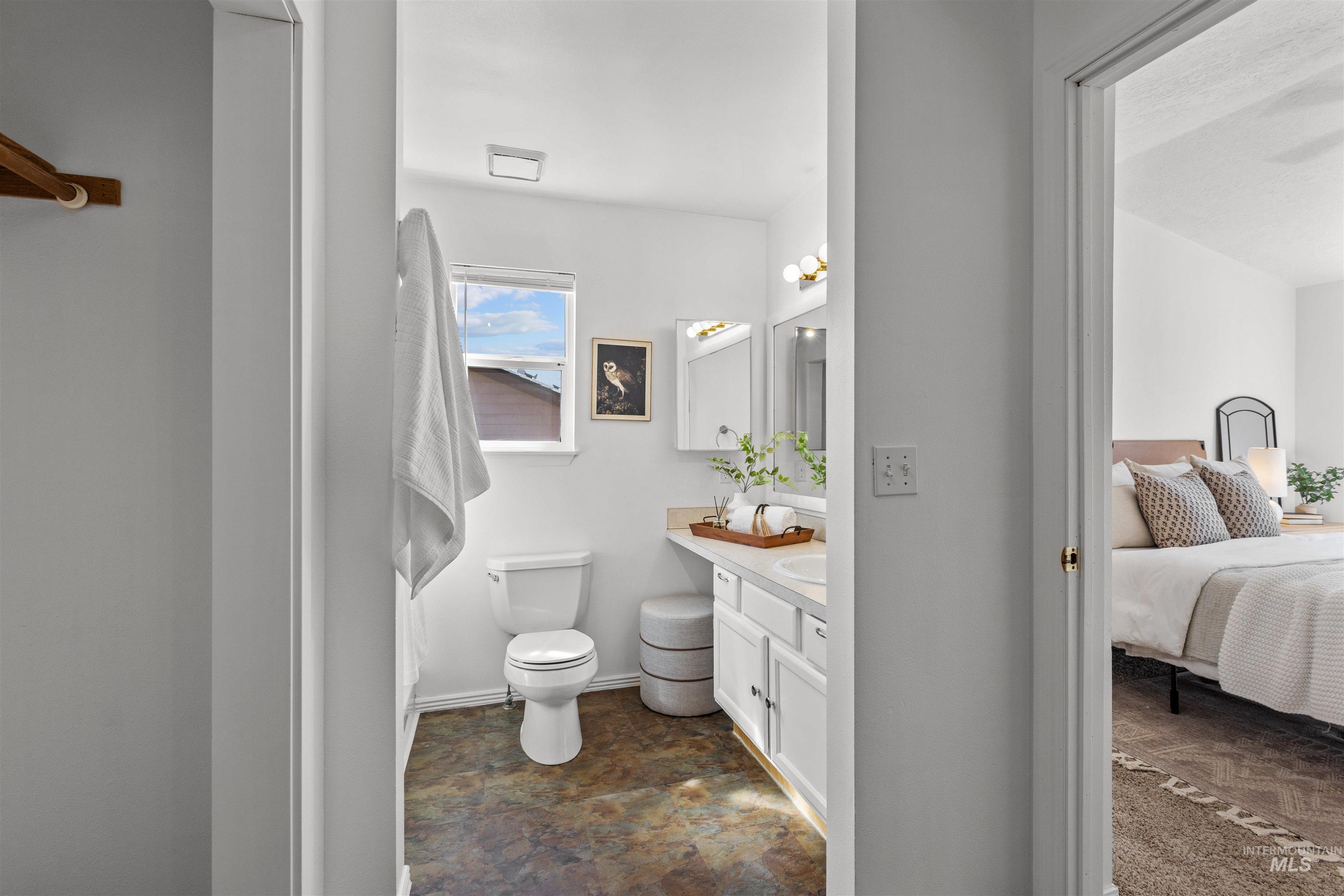 3615 S Carbondale Place, Meridian, Idaho 83642, 3 Bedrooms, 2 Bathrooms, Residential For Sale, Price $379,900,MLS 98978848