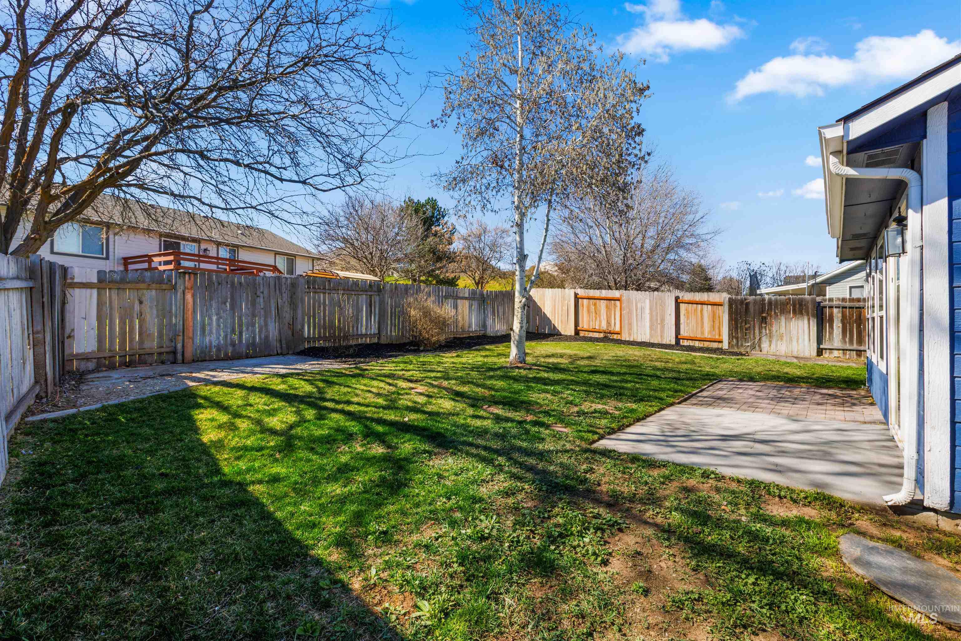 3615 S Carbondale Place, Meridian, Idaho 83642, 3 Bedrooms, 2 Bathrooms, Residential For Sale, Price $379,900,MLS 98978848