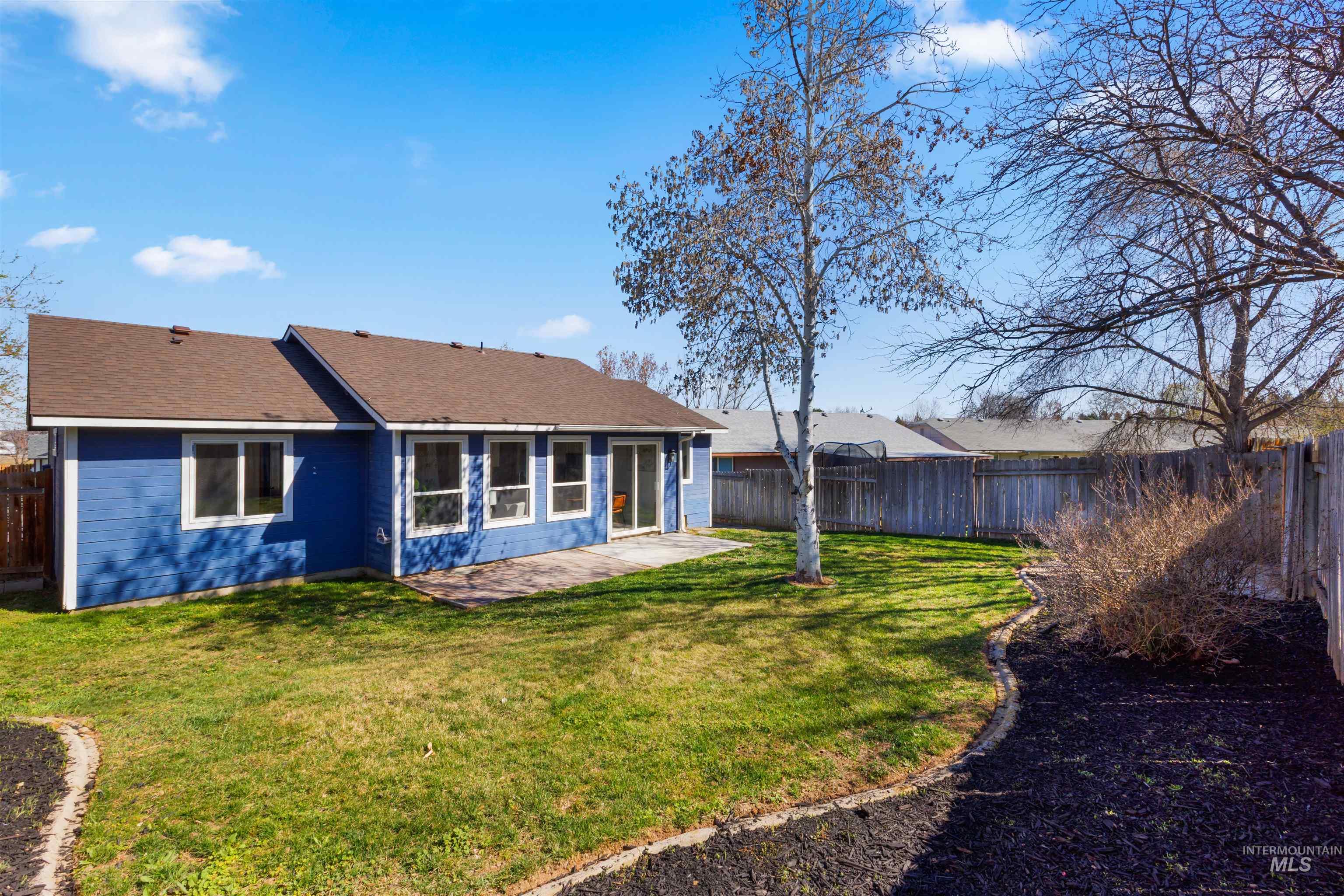 3615 S Carbondale Place, Meridian, Idaho 83642, 3 Bedrooms, 2 Bathrooms, Residential For Sale, Price $379,900,MLS 98978848