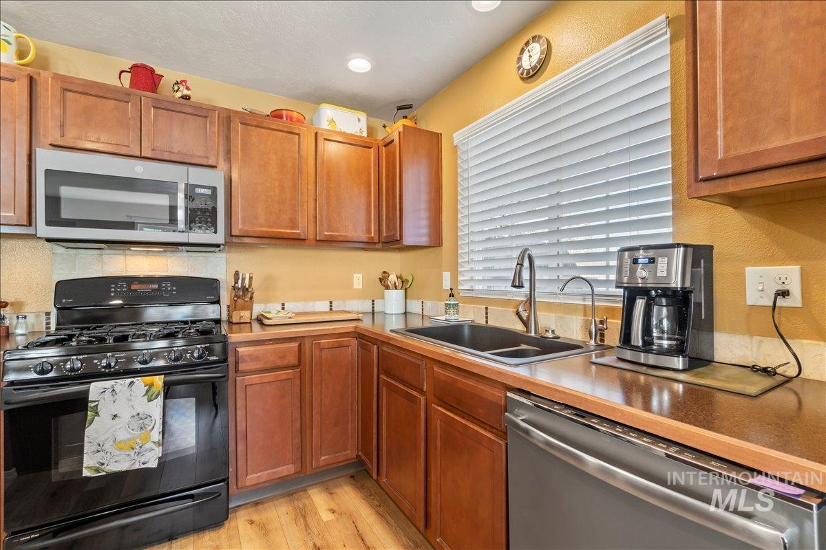 17689 N Weiser, Nampa, Idaho 83687, 3 Bedrooms, 2 Bathrooms, Residential For Sale, Price $415,000,MLS 98978850