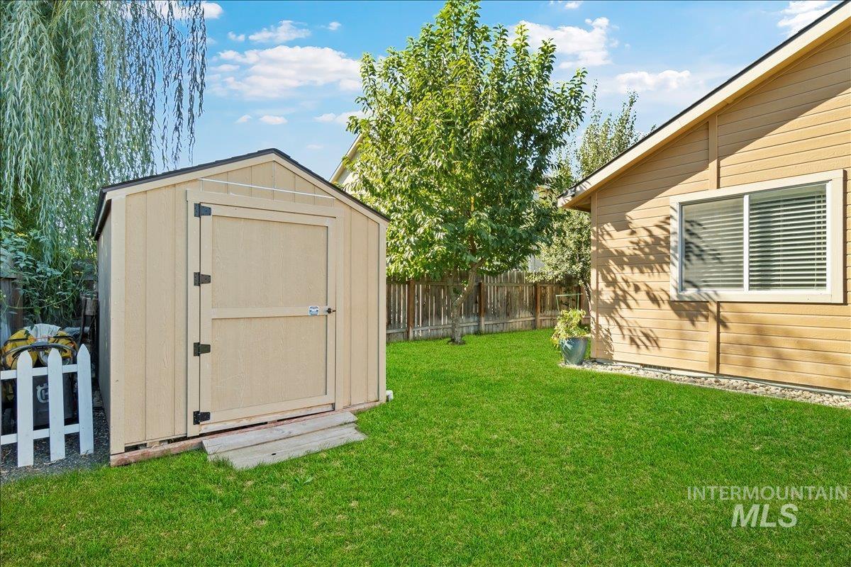 17689 N Weiser, Nampa, Idaho 83687, 3 Bedrooms, 2 Bathrooms, Residential For Sale, Price $415,000,MLS 98978850