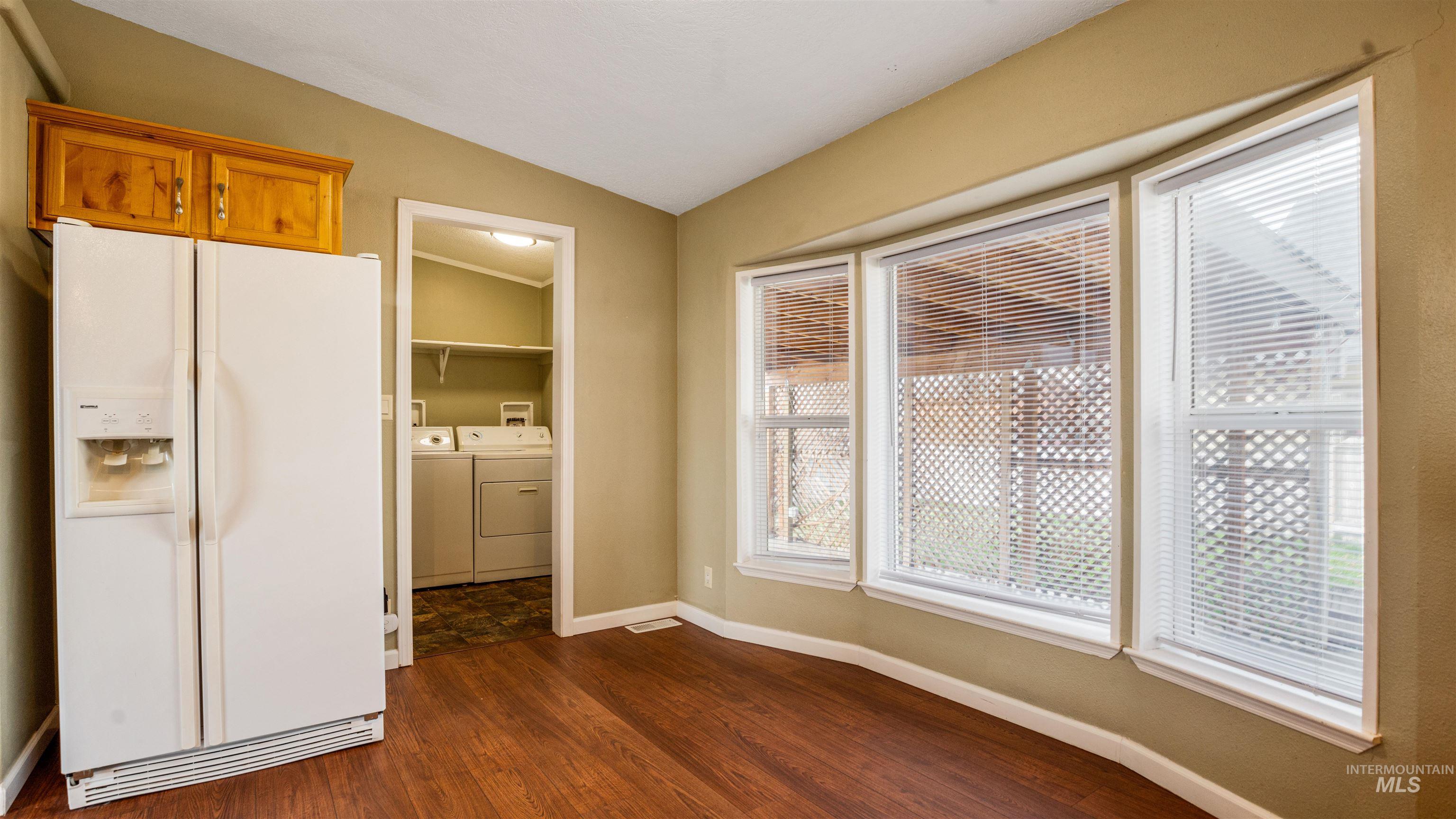 2107 S Phillippi Street, Boise, Idaho 83705, 3 Bedrooms, 2 Bathrooms, Residential For Sale, Price $399,900,MLS 98978851