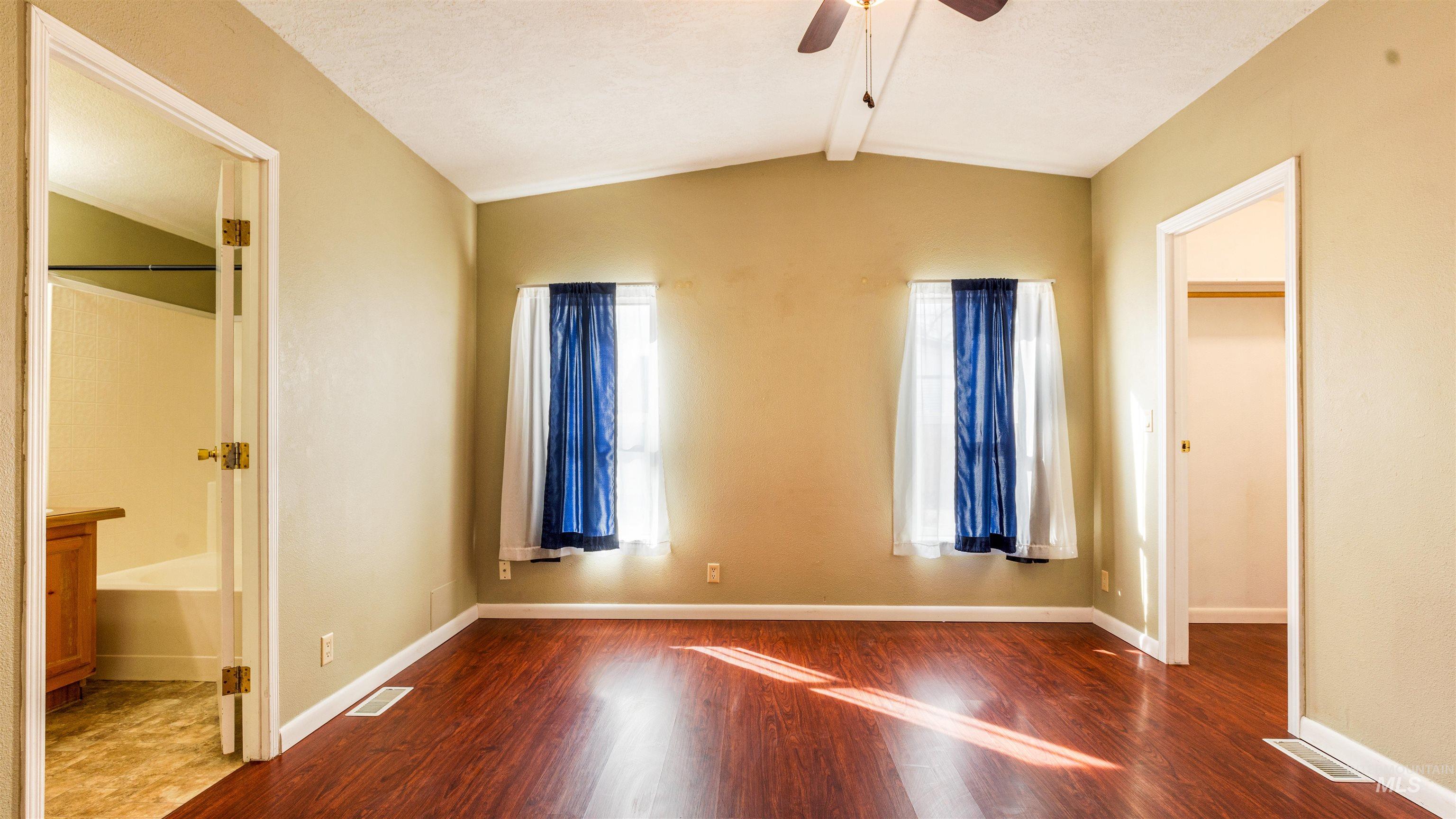 2107 S Phillippi Street, Boise, Idaho 83705, 3 Bedrooms, 2 Bathrooms, Residential For Sale, Price $399,900,MLS 98978851