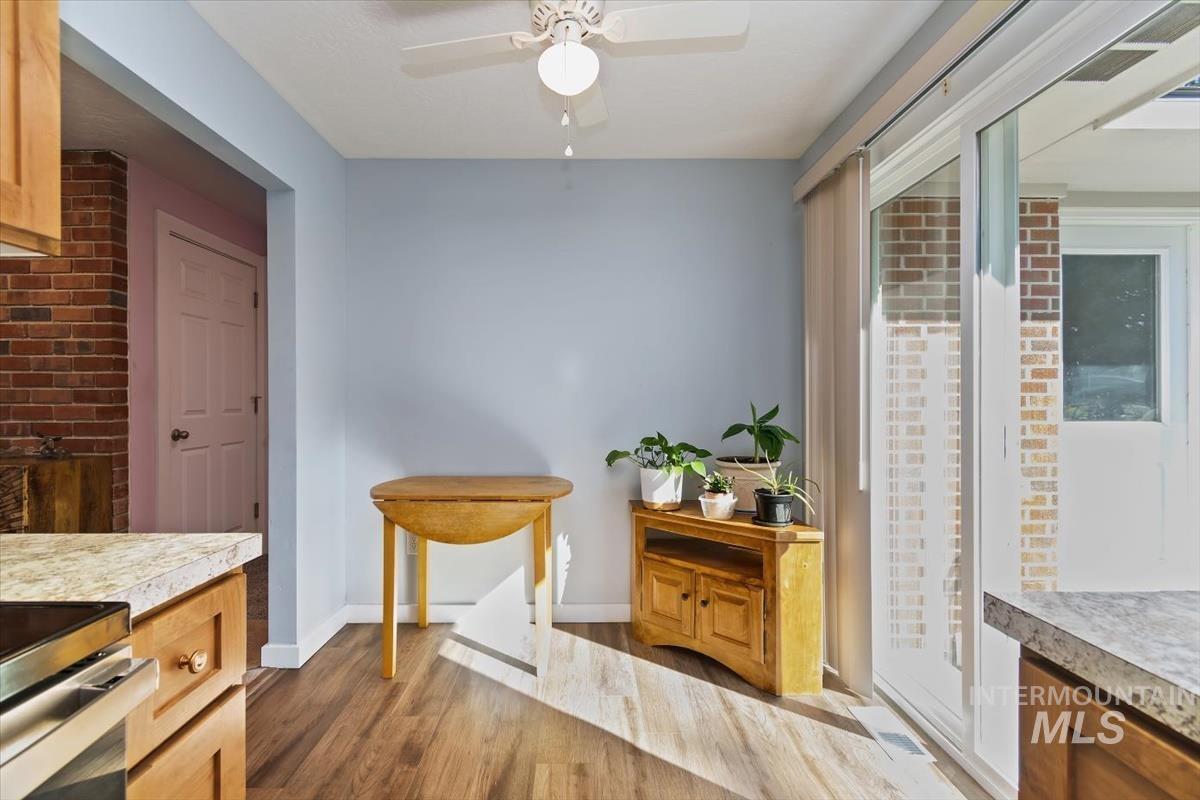 702 N La Cresta Ave, Caldwell, Idaho 83605-2531, 3 Bedrooms, 2 Bathrooms, Residential For Sale, Price $366,000,MLS 98978855