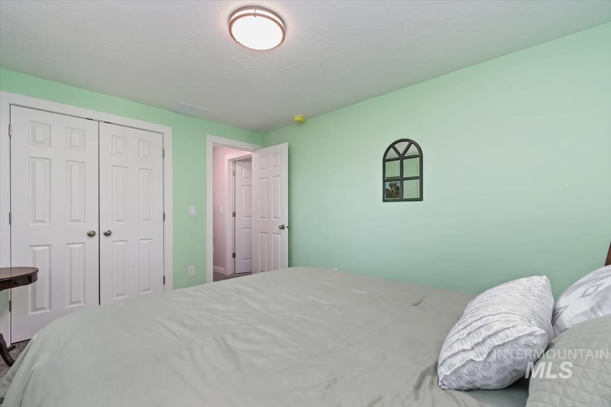 702 N La Cresta Ave, Caldwell, Idaho 83605-2531, 3 Bedrooms, 2 Bathrooms, Residential For Sale, Price $366,000,MLS 98978855