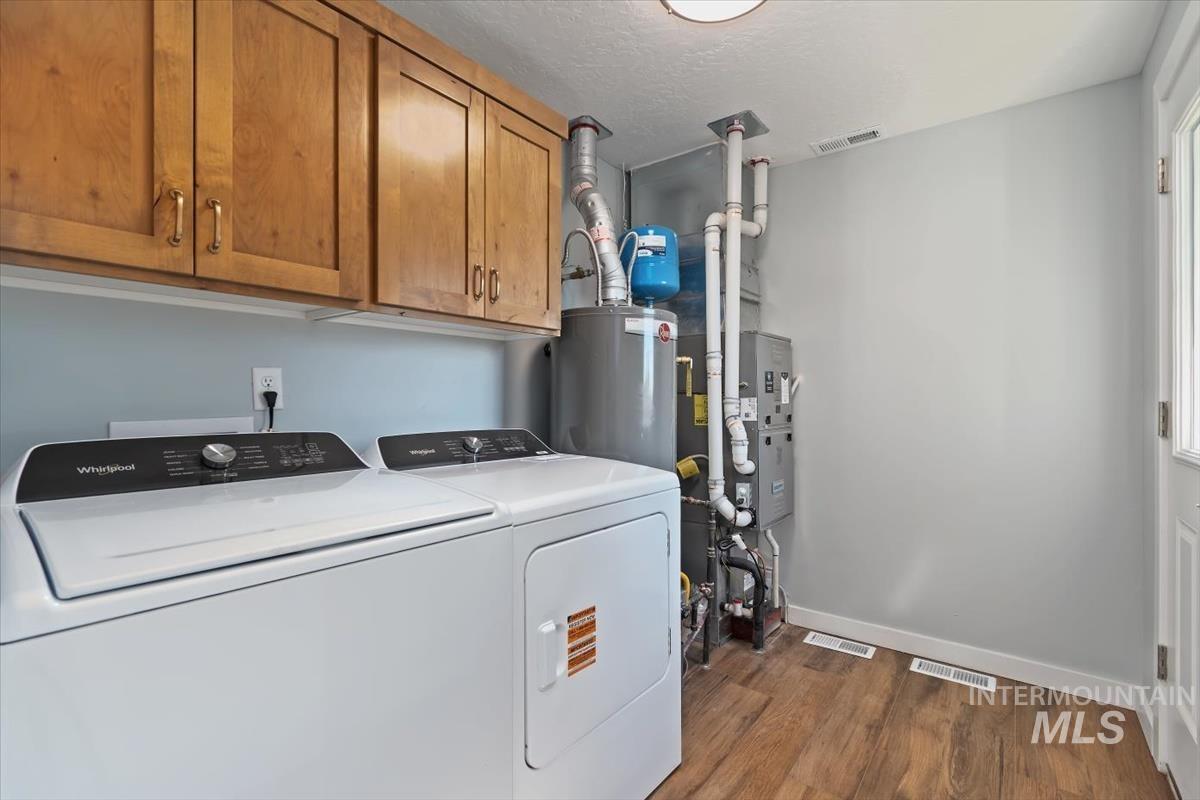 702 N La Cresta Ave, Caldwell, Idaho 83605-2531, 3 Bedrooms, 2 Bathrooms, Residential For Sale, Price $366,000,MLS 98978855