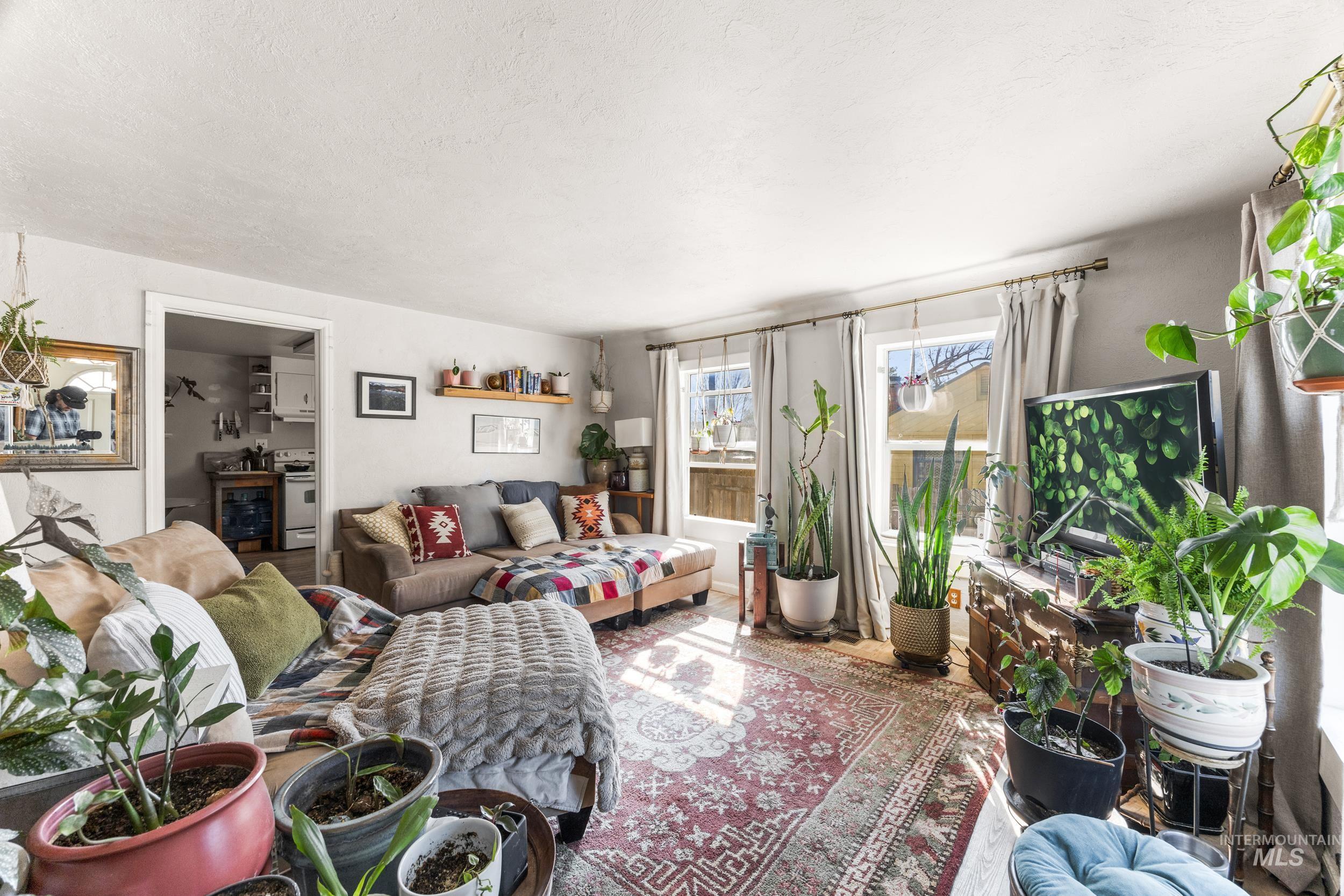 1278 W Targee St, Boise, Idaho 83706, 3 Bedrooms, 2 Bathrooms, Residential For Sale, Price $489,900, 98978856