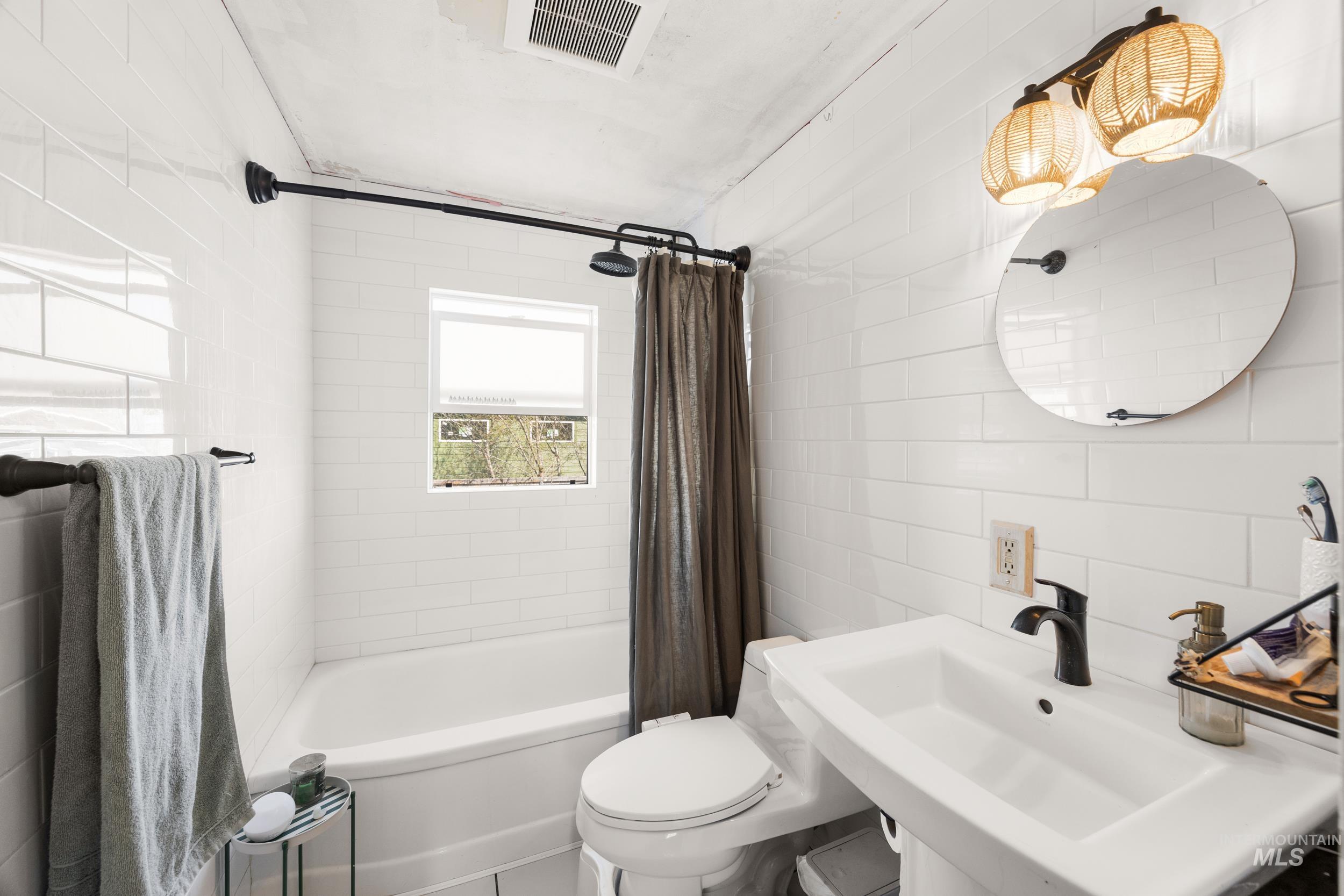 1278 W Targee St, Boise, Idaho 83706, 3 Bedrooms, 2 Bathrooms, Residential For Sale, Price $489,900, 98978856