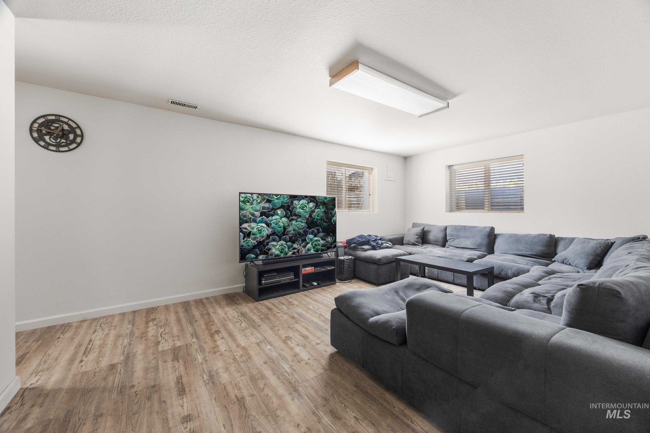 1278 W Targee St, Boise, Idaho 83706, 3 Bedrooms, 2 Bathrooms, Residential For Sale, Price $489,900, 98978856