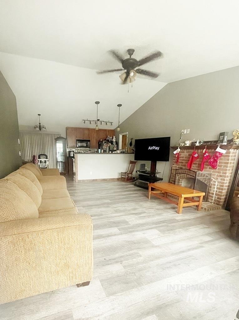 203 Hudson Avenue, Nampa, Idaho 83651, 3 Bedrooms, 2 Bathrooms, Residential For Sale, Price $329,900,MLS 98978857