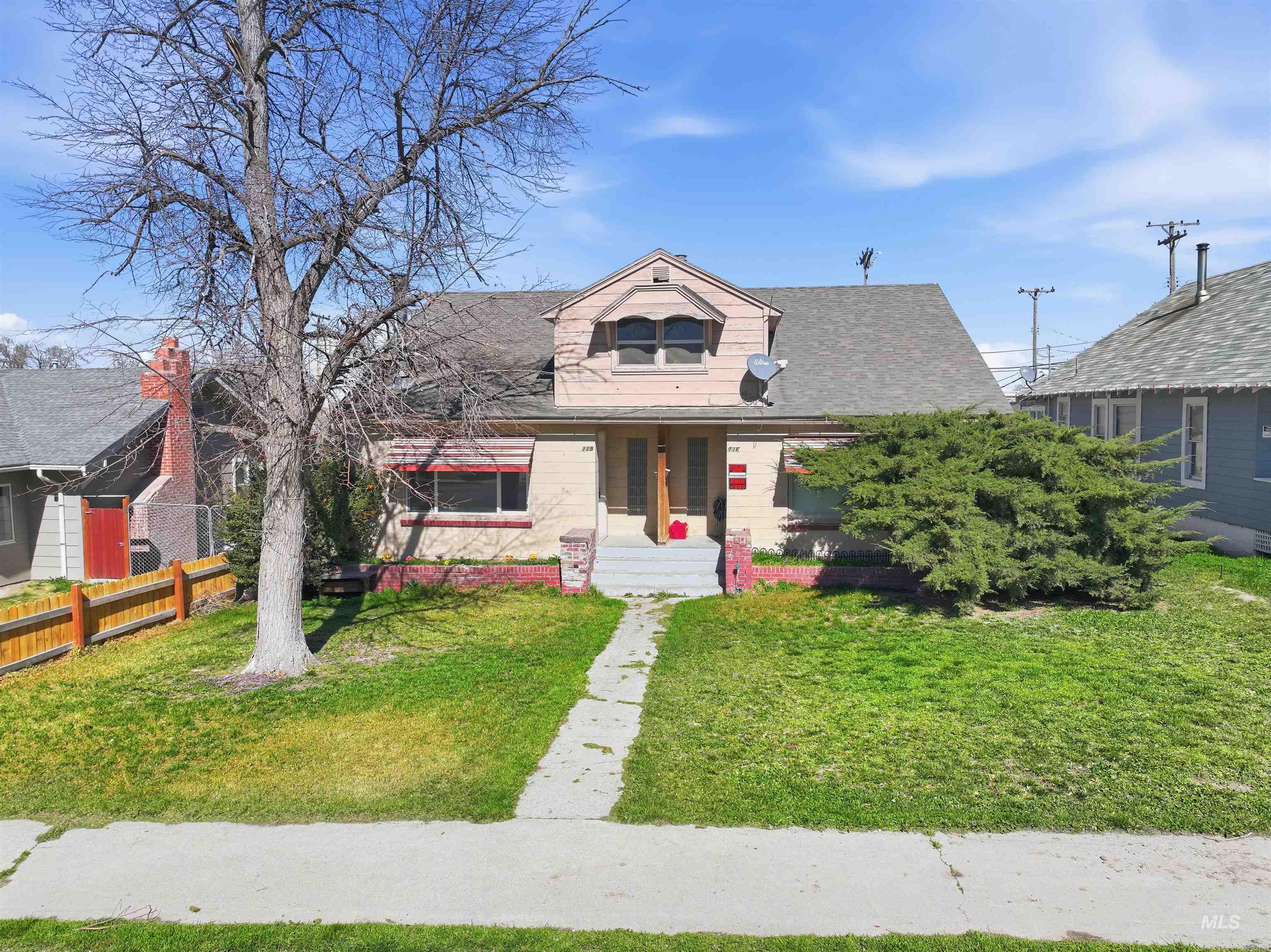 116 N 13th Ave, Buhl, Idaho 83316, 3 Bedrooms, 1.5 Bathrooms, Residential Income For Sale, Price $294,900,MLS 98978859