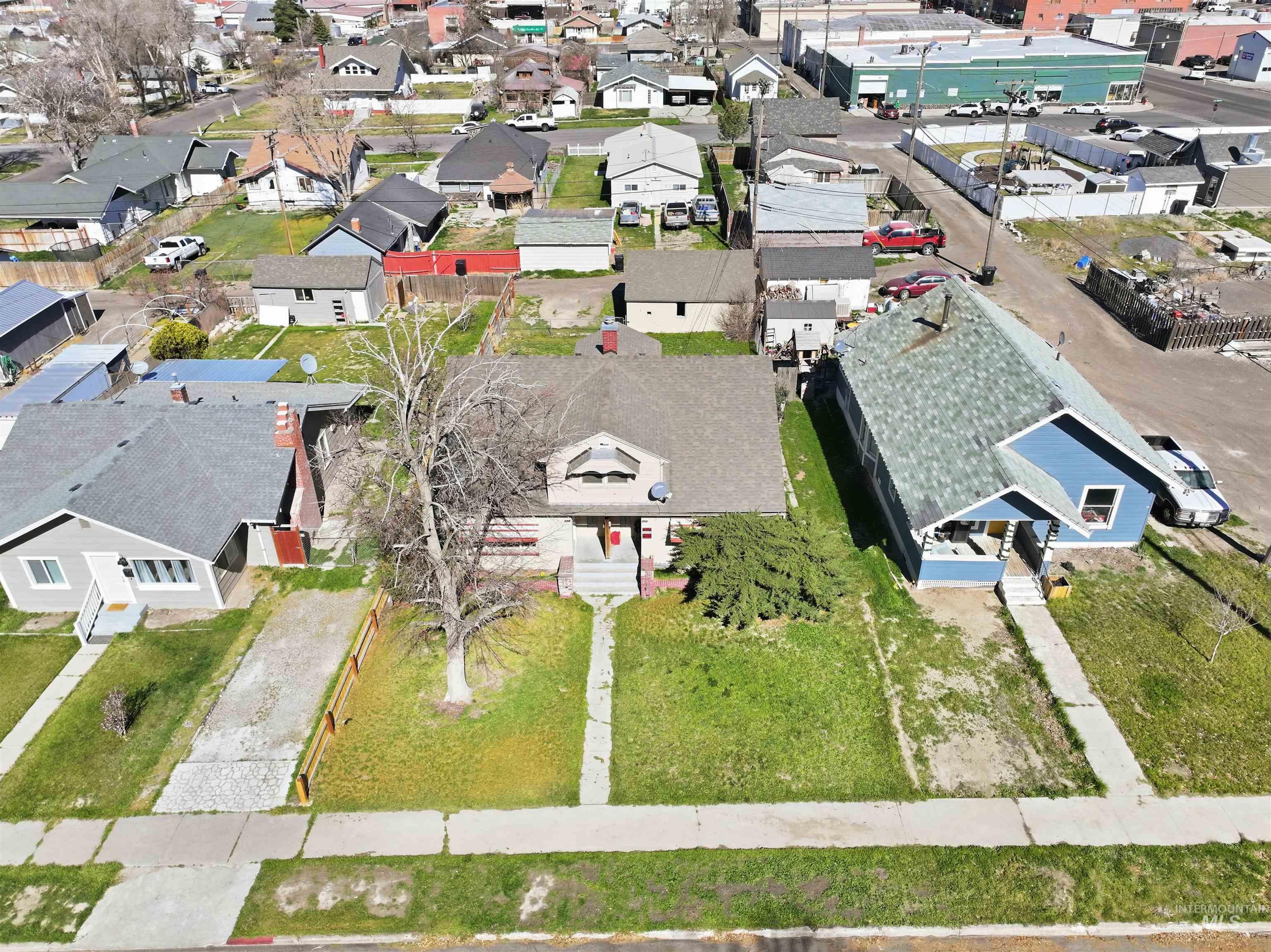 116 N 13th Ave, Buhl, Idaho 83316, 3 Bedrooms, 1.5 Bathrooms, Residential Income For Sale, Price $294,900,MLS 98978859