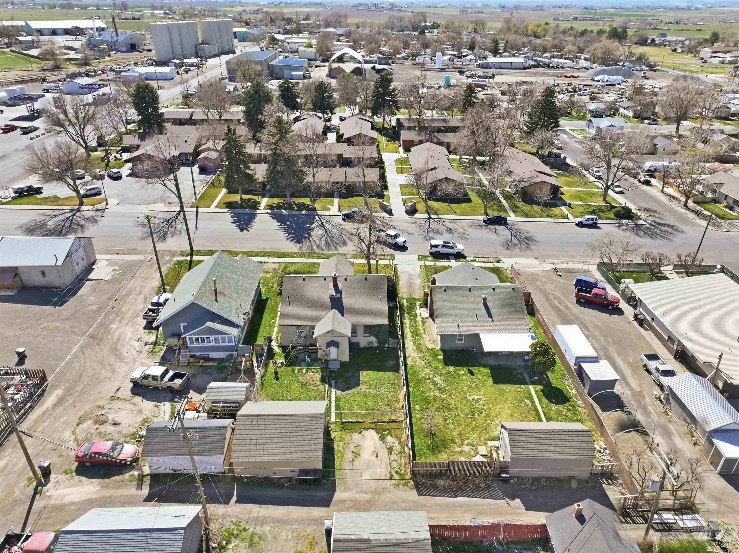 116 N 13th Ave, Buhl, Idaho 83316, 3 Bedrooms, 1.5 Bathrooms, Residential Income For Sale, Price $294,900,MLS 98978859