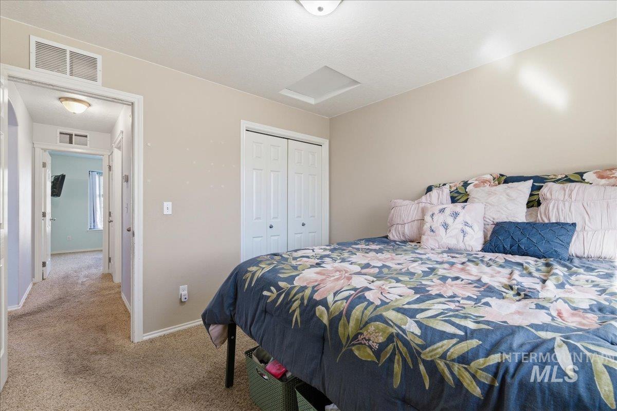 5217 Asbury Way, Caldwell, Idaho 83607, 3 Bedrooms, 2 Bathrooms, Residential For Sale, Price $350,000,MLS 98978861