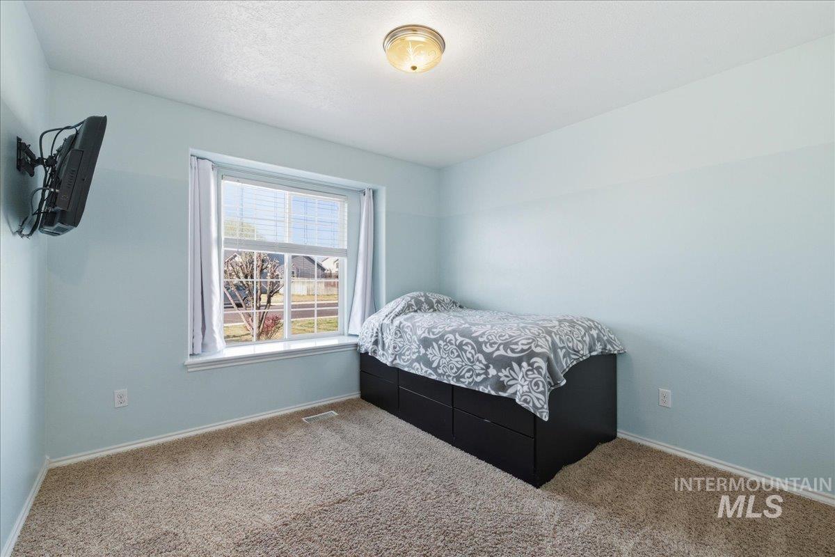 5217 Asbury Way, Caldwell, Idaho 83607, 3 Bedrooms, 2 Bathrooms, Residential For Sale, Price $350,000,MLS 98978861