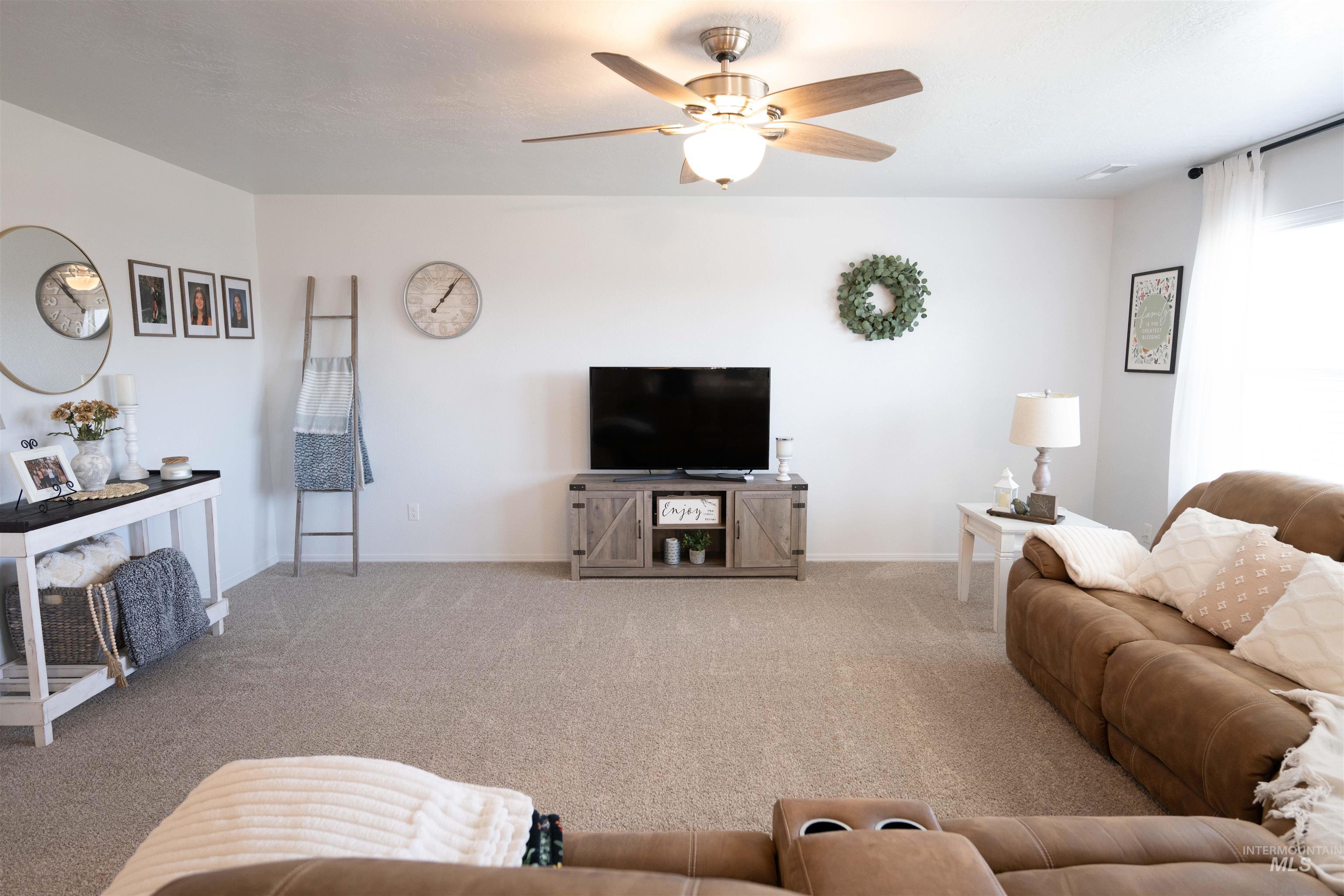 1660 SW Levant Way, Mountain Home, Idaho 83647, 4 Bedrooms, 2.5 Bathrooms, Residential For Sale, Price $460,000,MLS 98978863